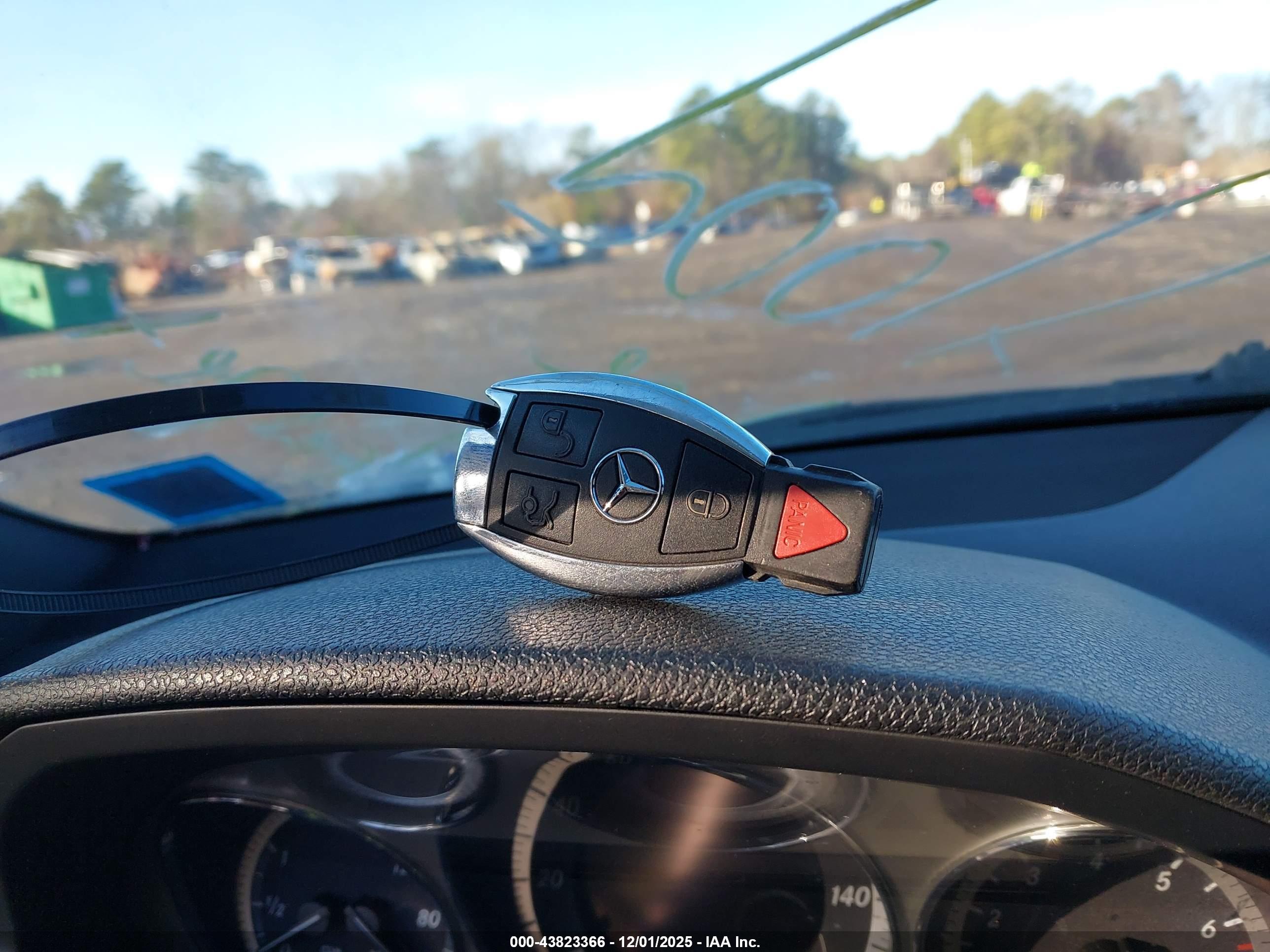 MERCEDES-BENZ C image 11