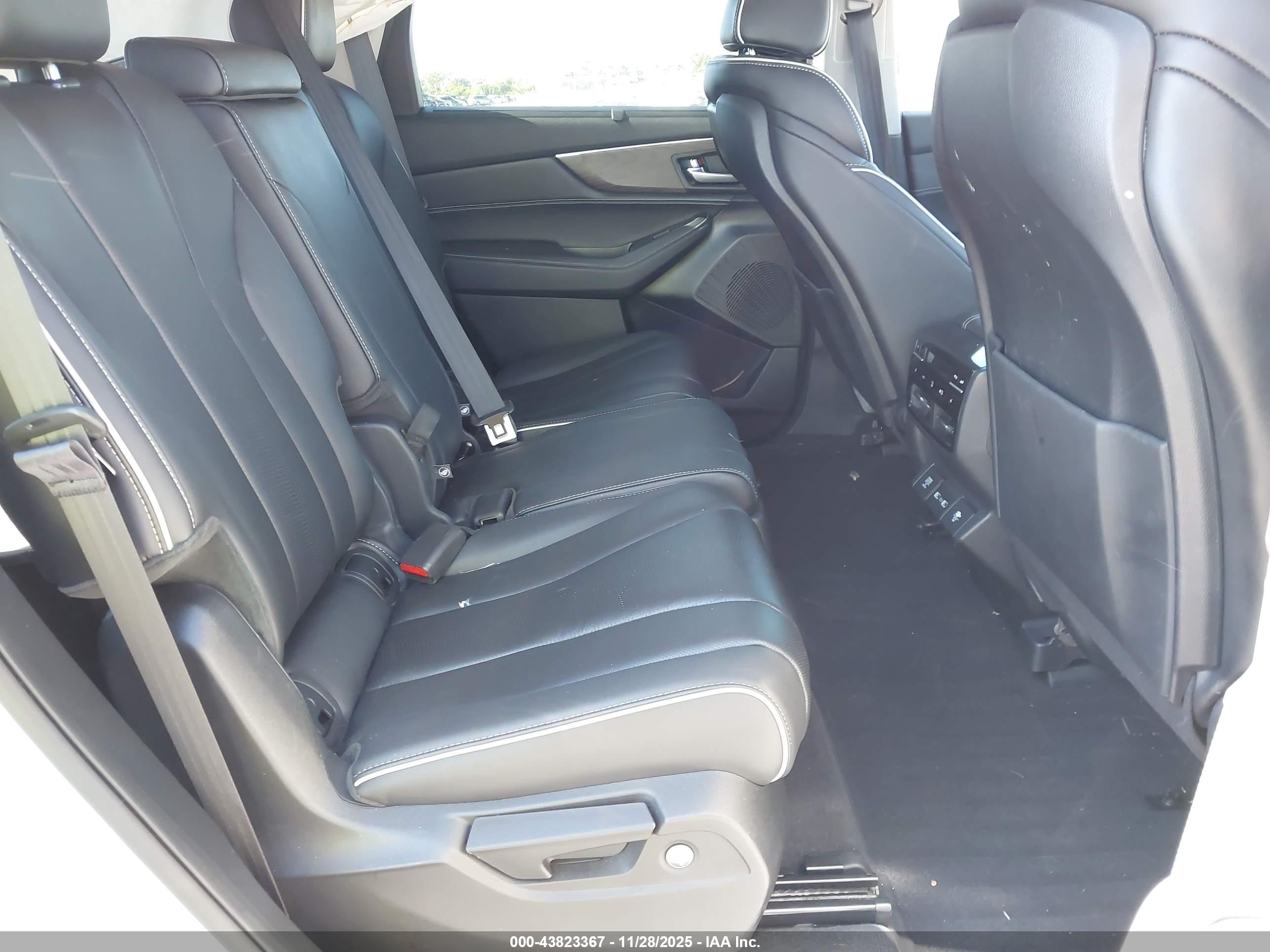 ACURA MDX image 8