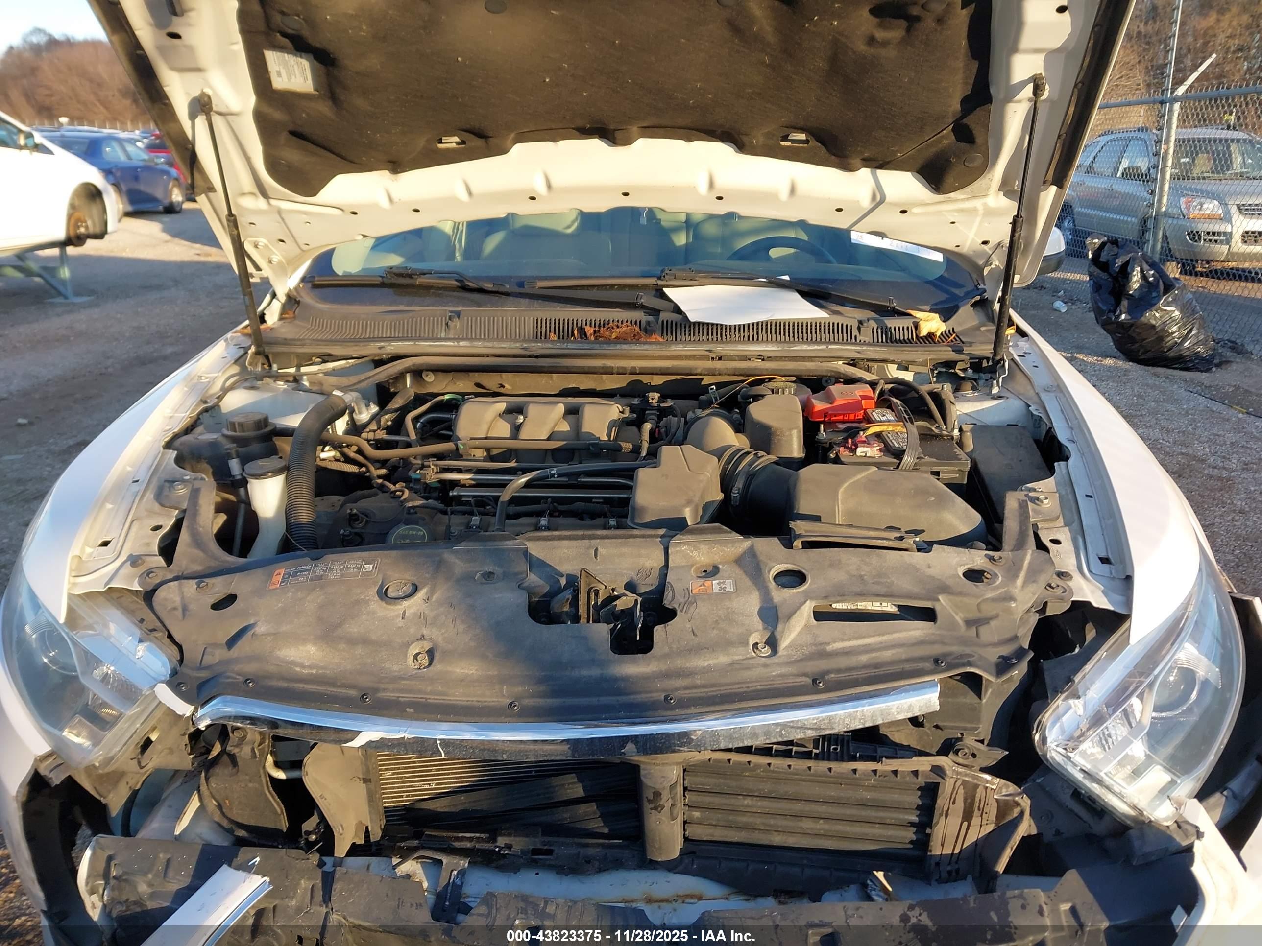 FORD TAURUS image 10