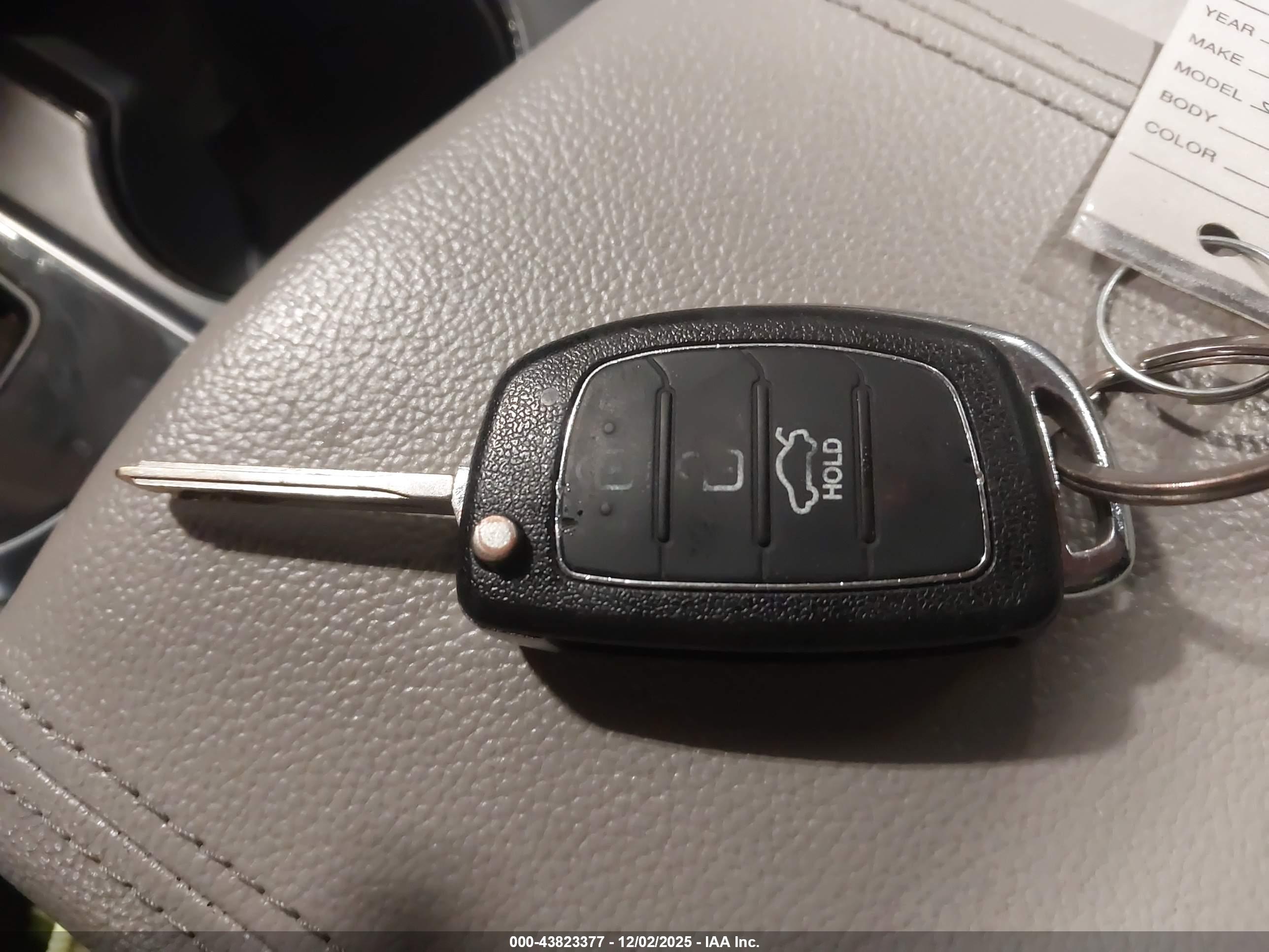 HYUNDAI SONATA image 11