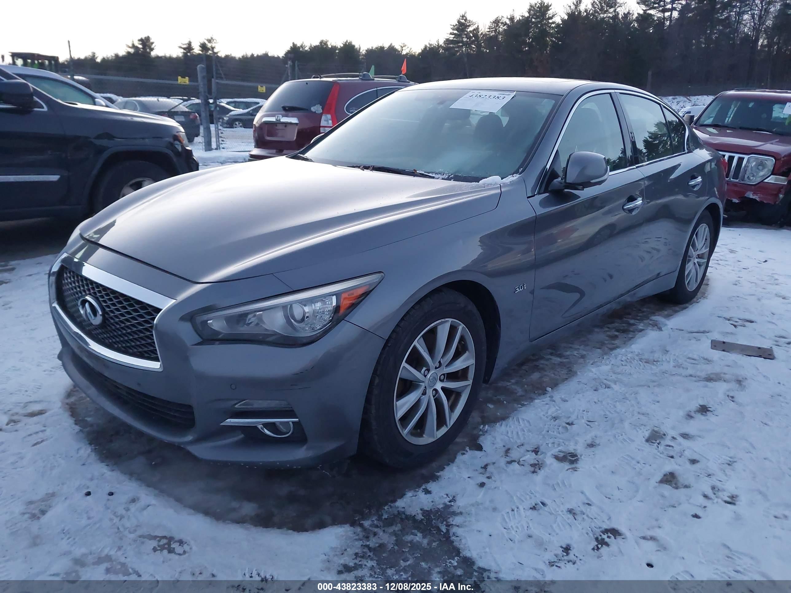INFINITI Q50 image 2