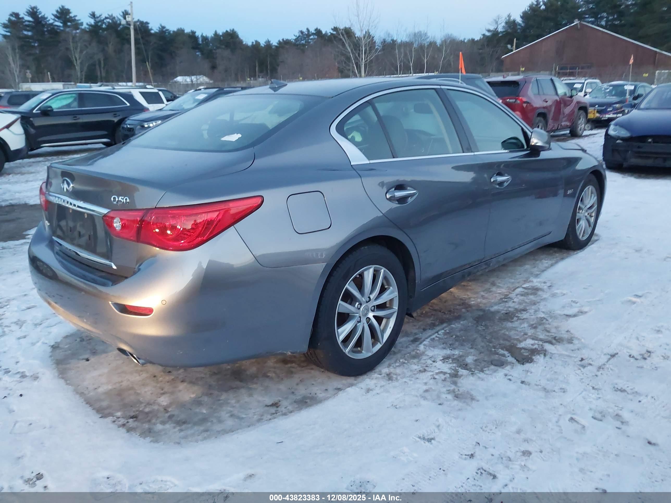 INFINITI Q50 image 4