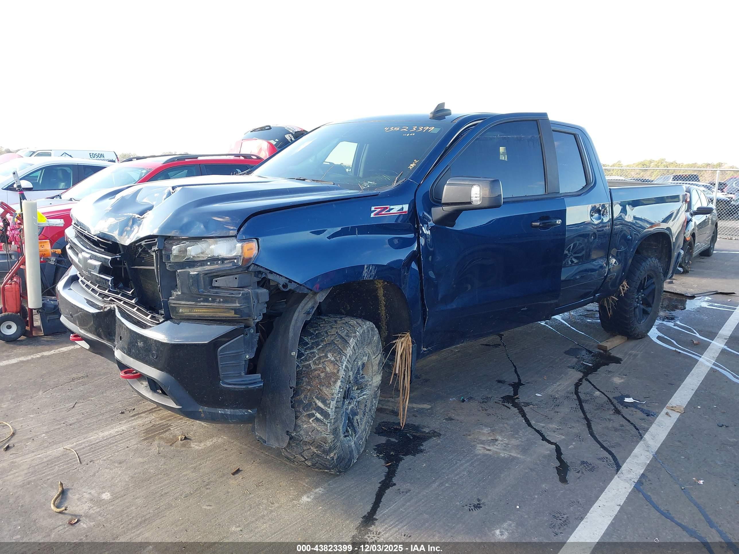 CHEVROLET SILVERADO image 2