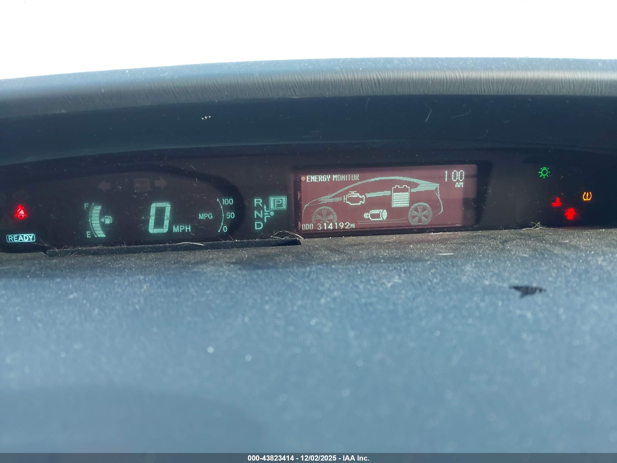 TOYOTA PRIUS image 7