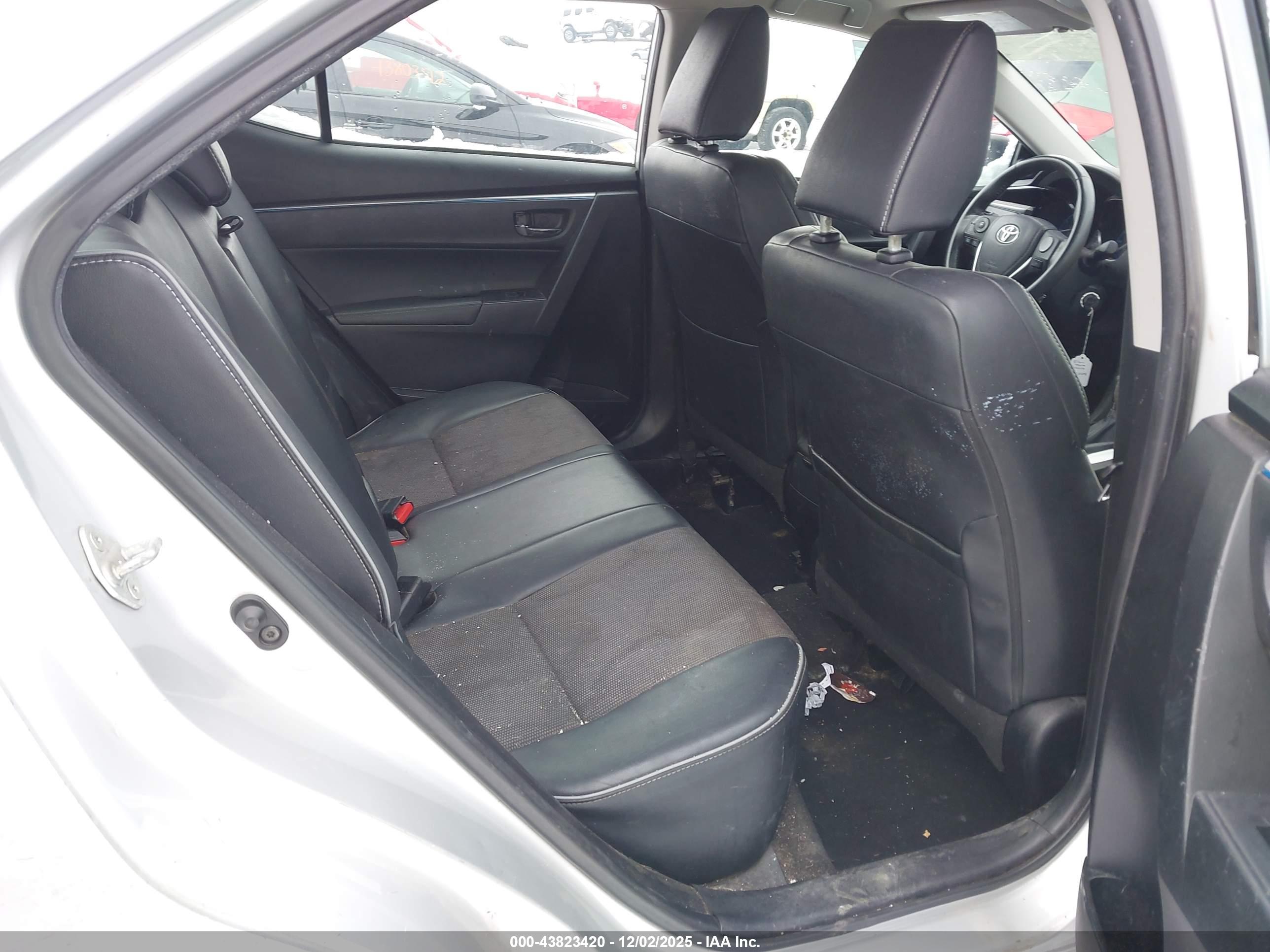 TOYOTA COROLLA image 8