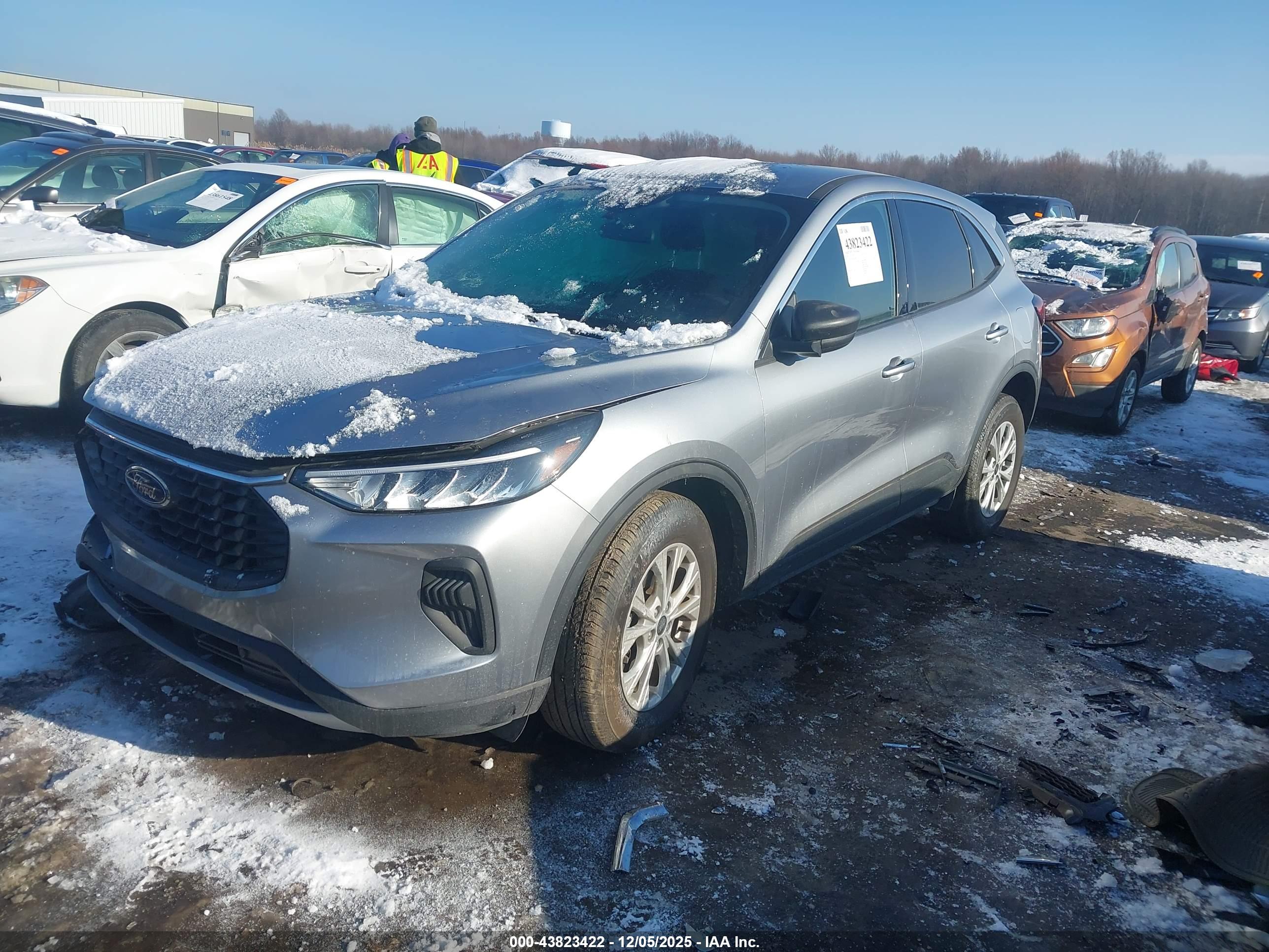 FORD ESCAPE image 2