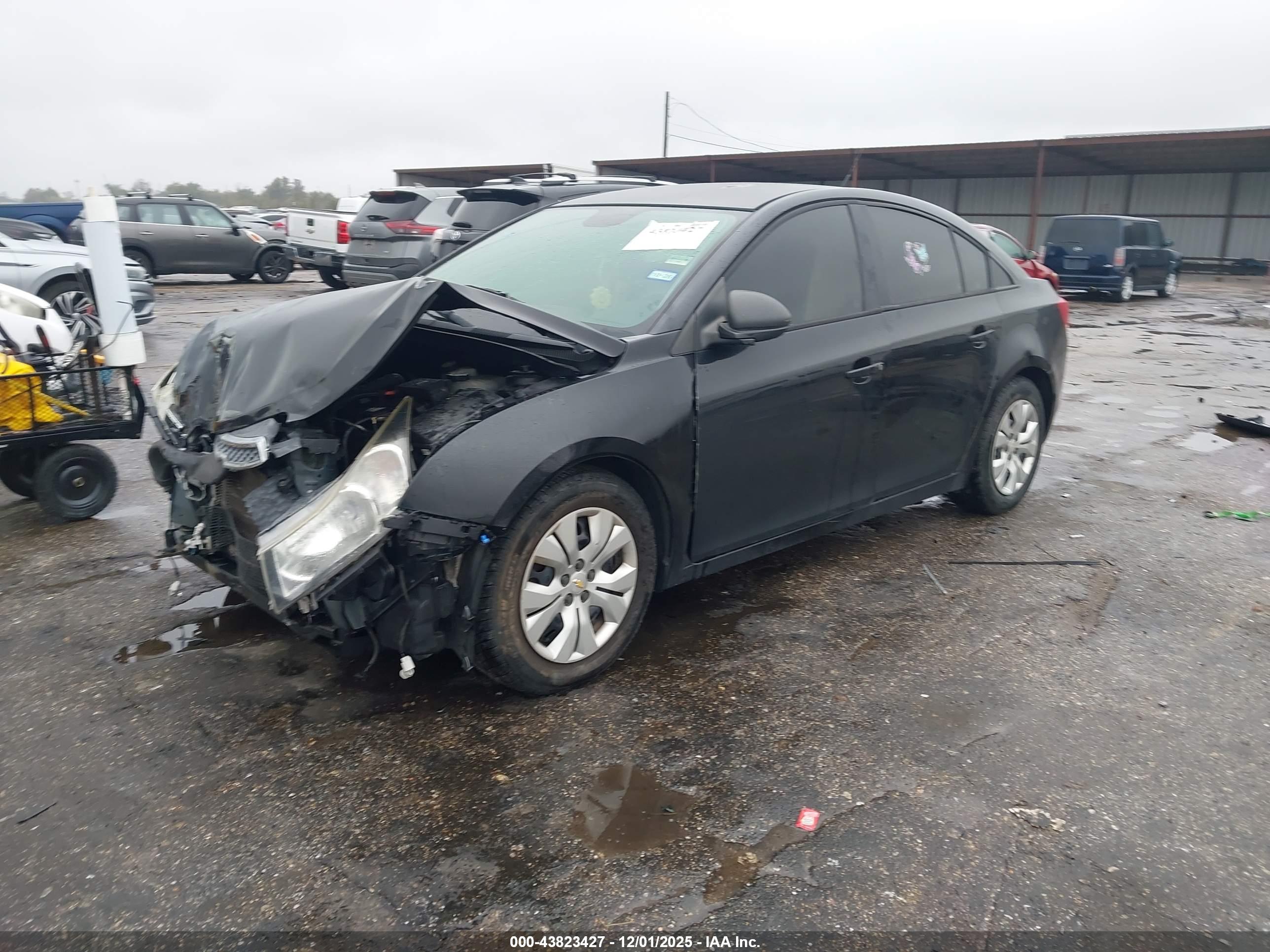 CHEVROLET CRUZE image 2