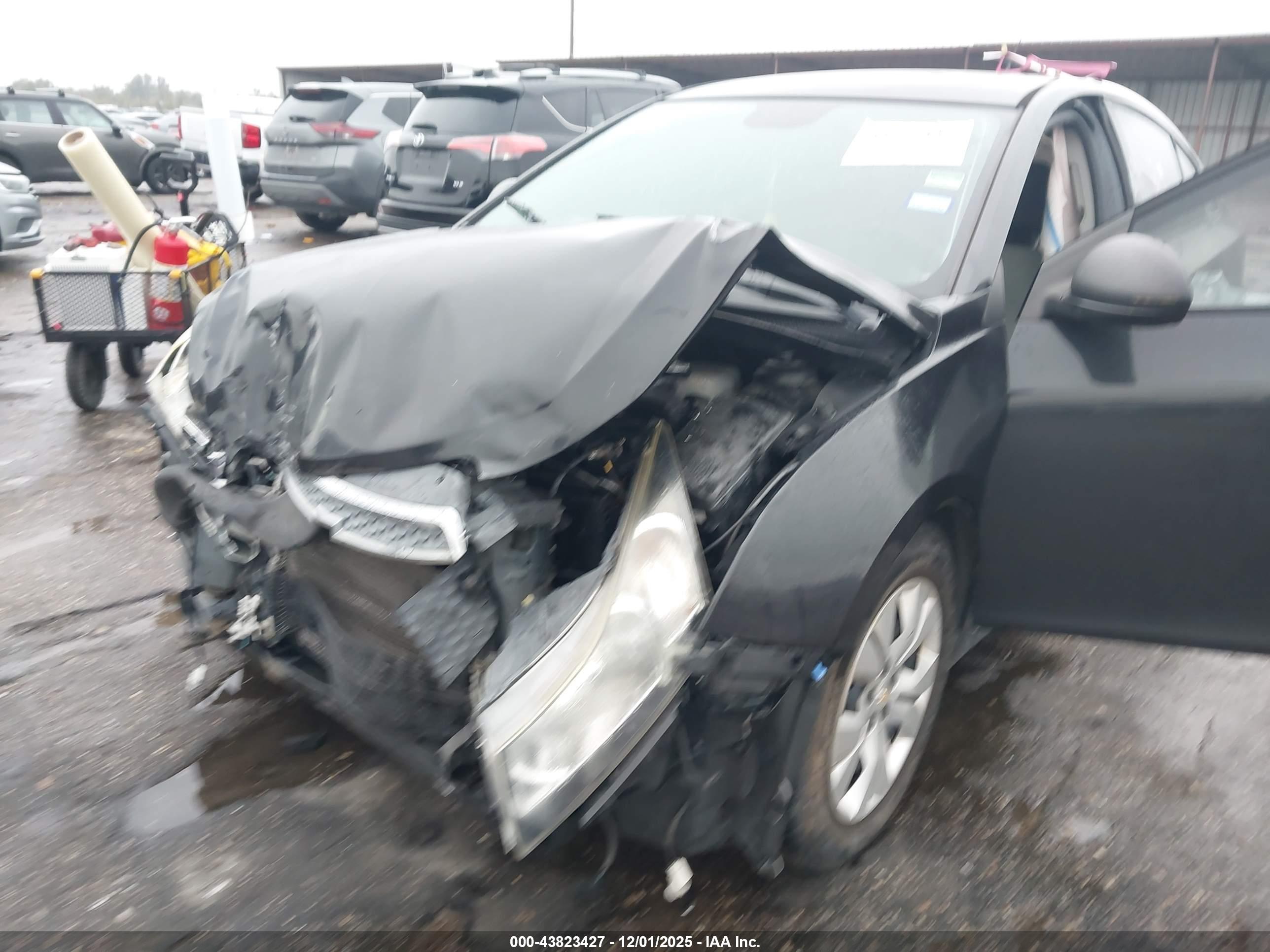 CHEVROLET CRUZE image 6