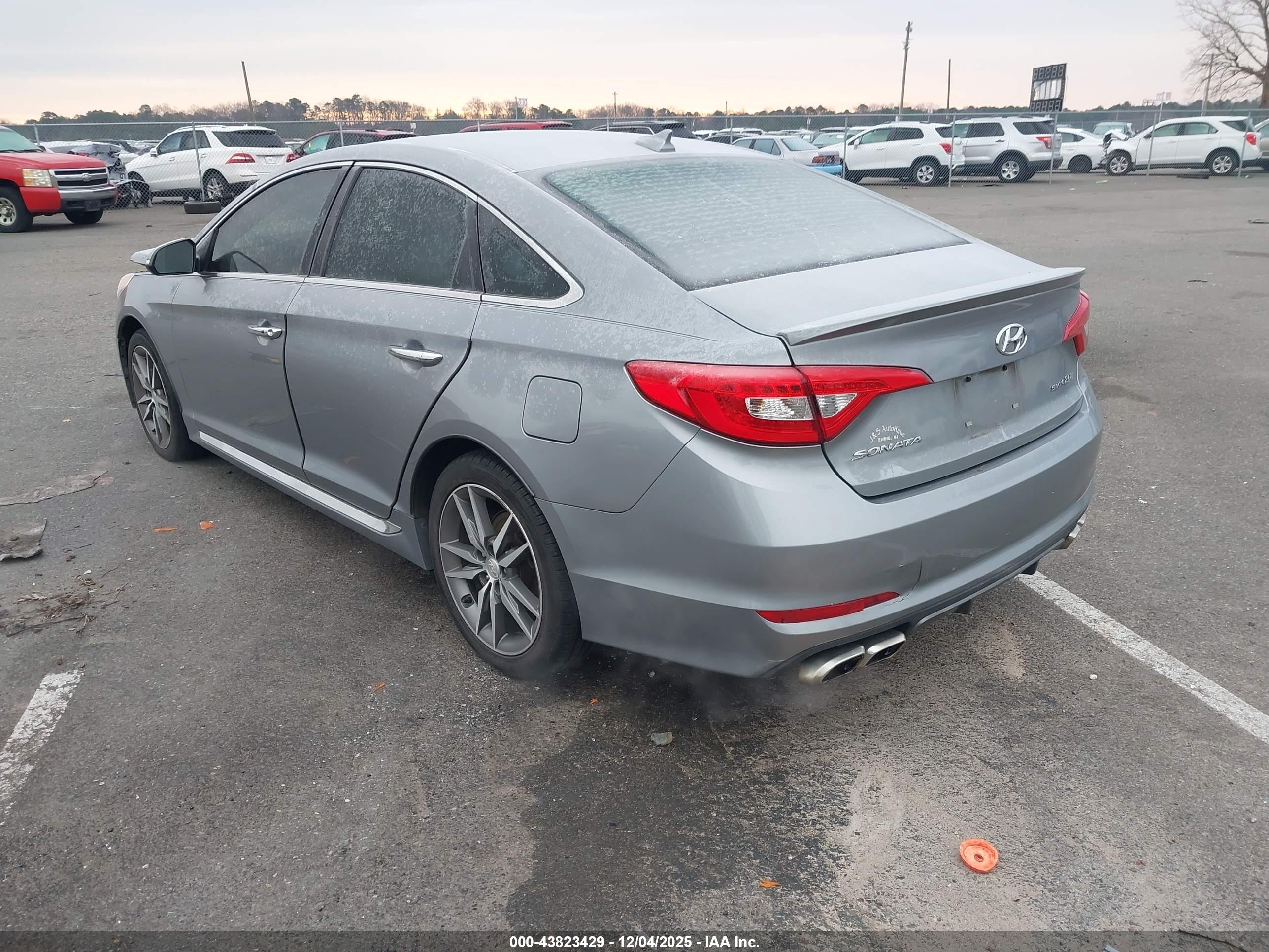 HYUNDAI SONATA image 3