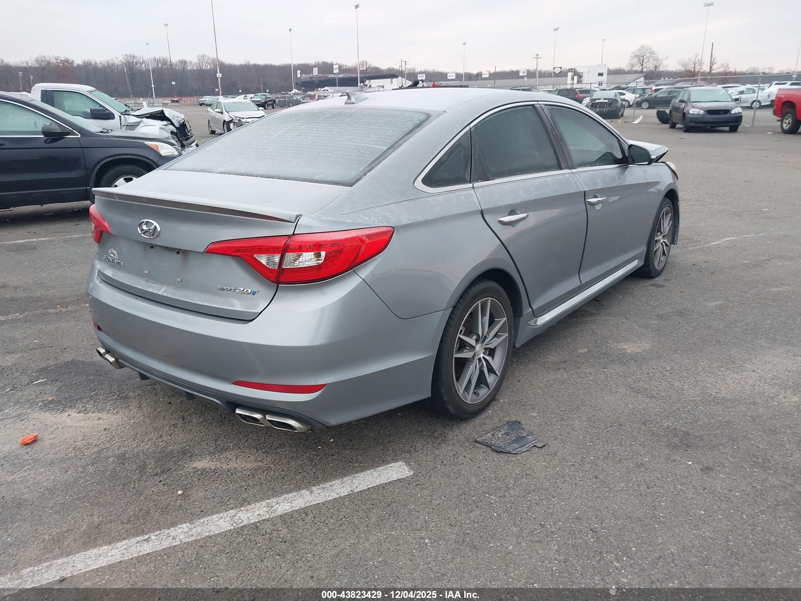 HYUNDAI SONATA image 4