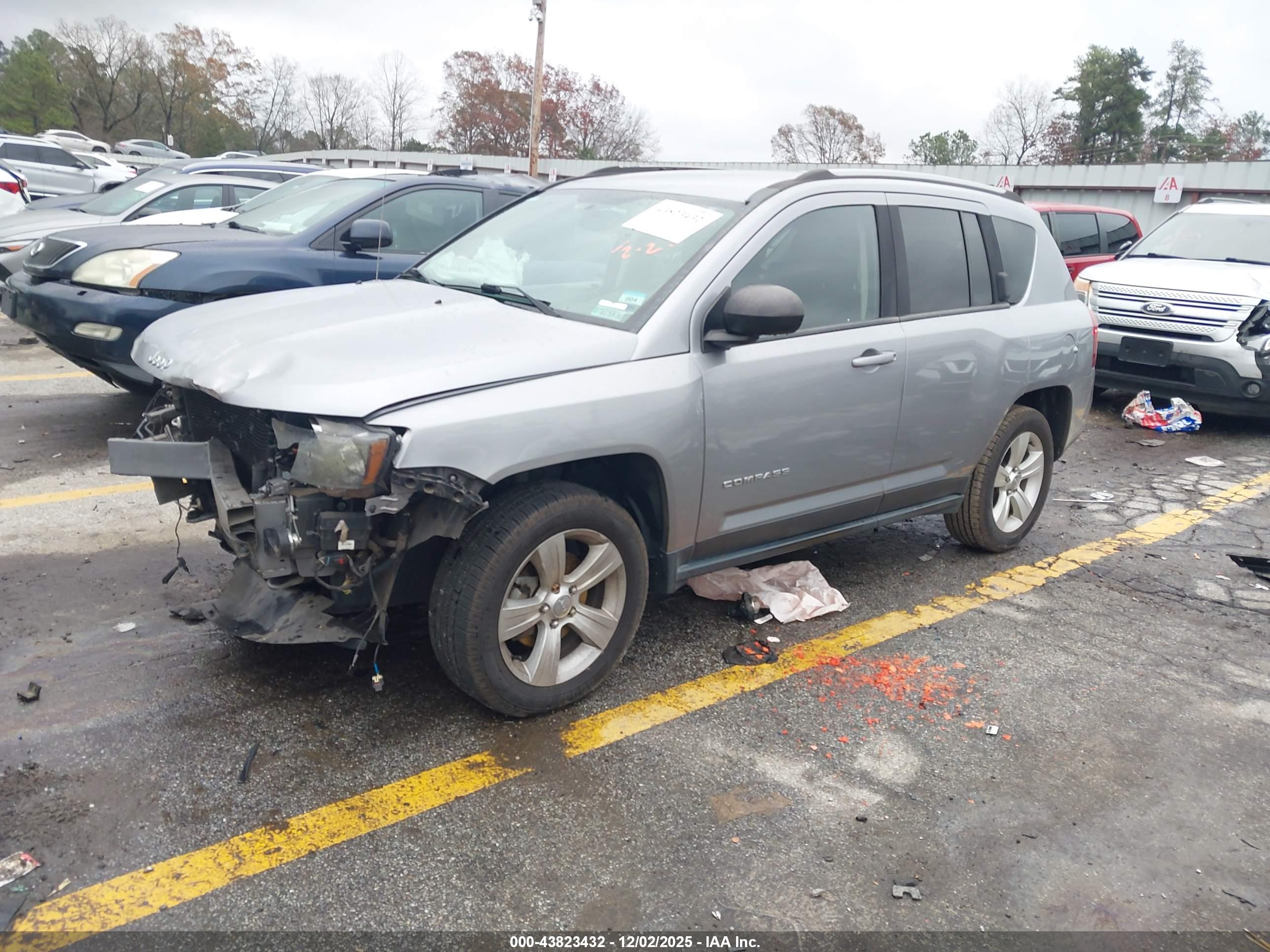 JEEP COMPASS image 2