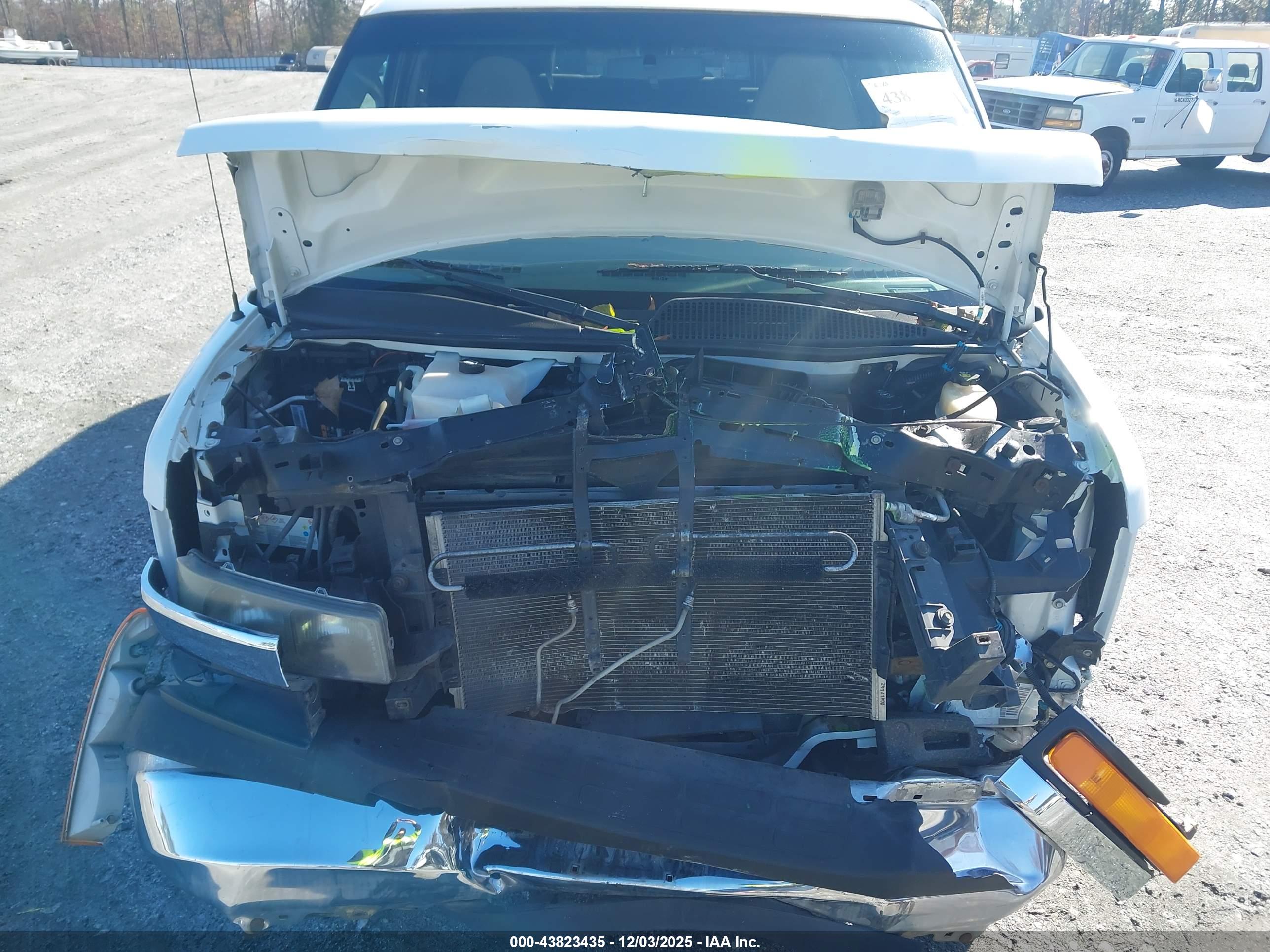 CHEVROLET EXPRESS image 10