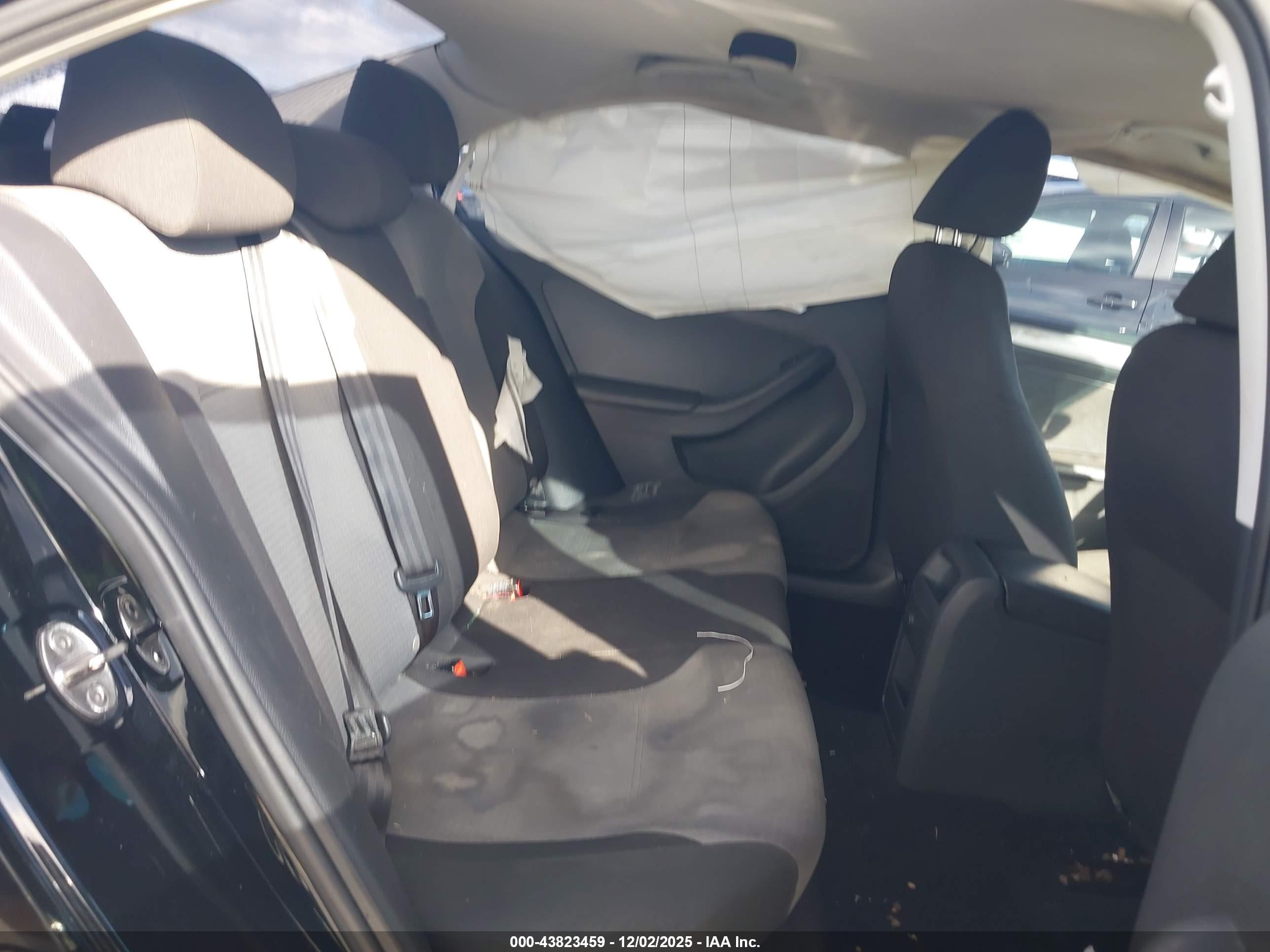 VOLKSWAGEN JETTA image 8