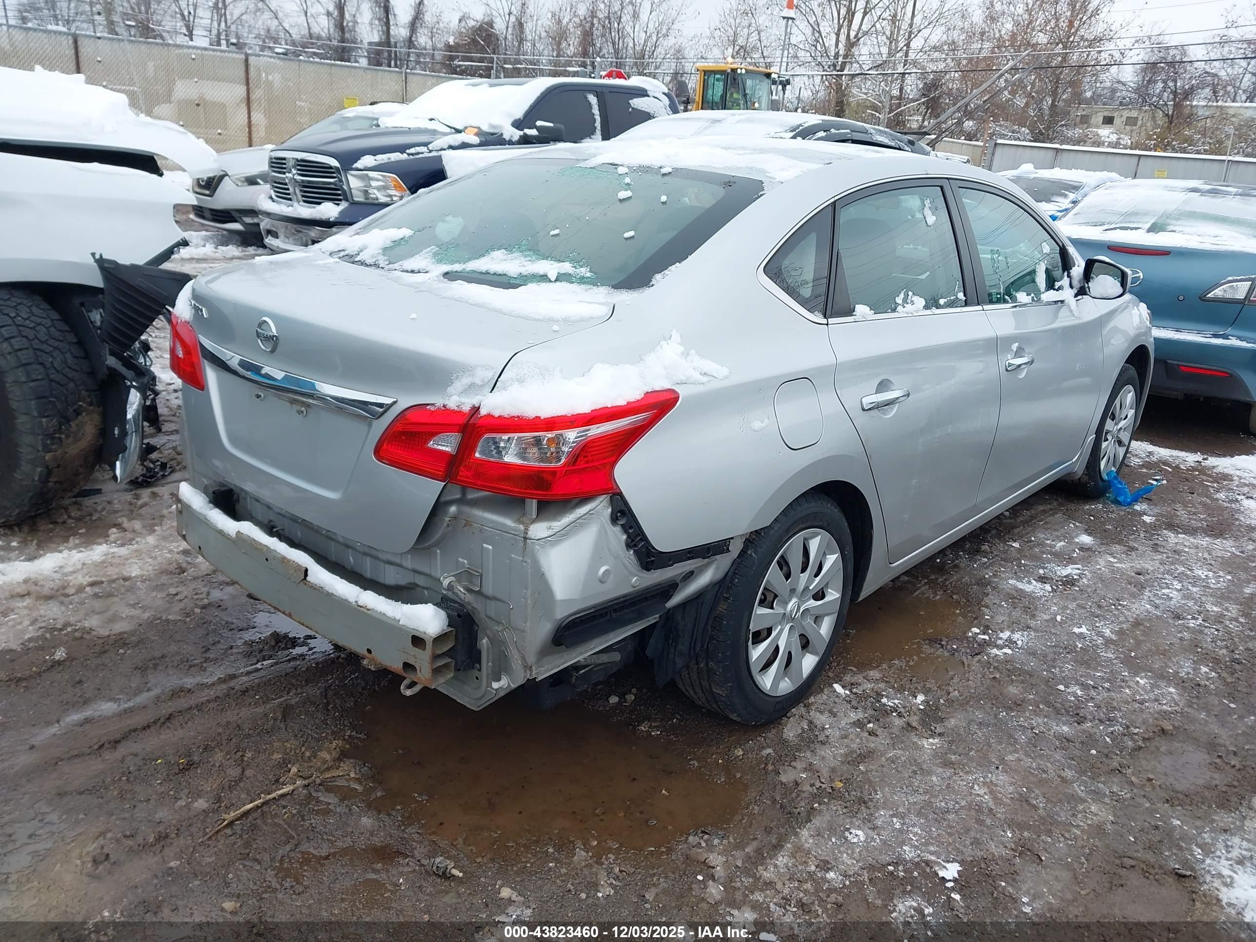 NISSAN SENTRA image 4