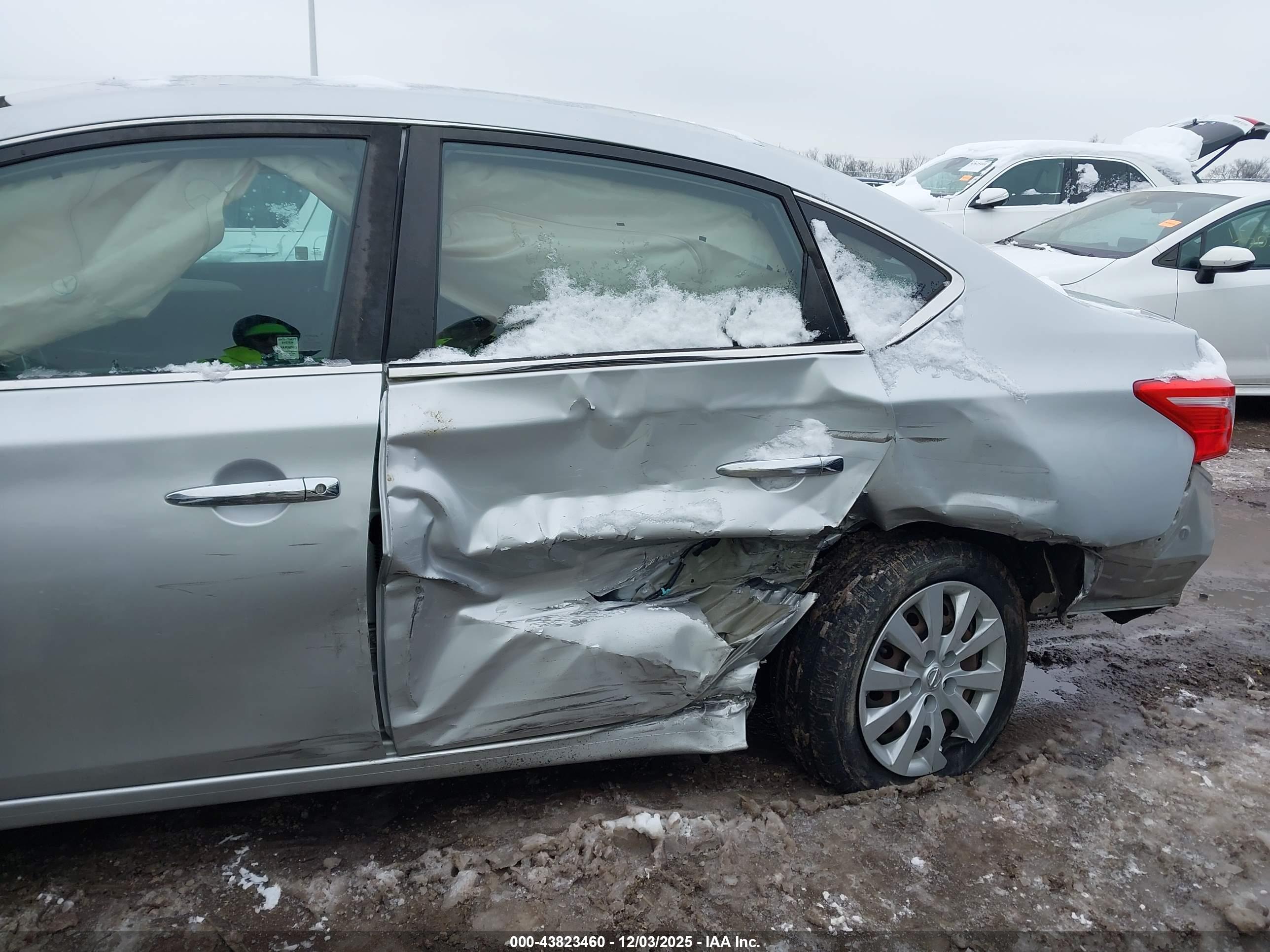NISSAN SENTRA image 6