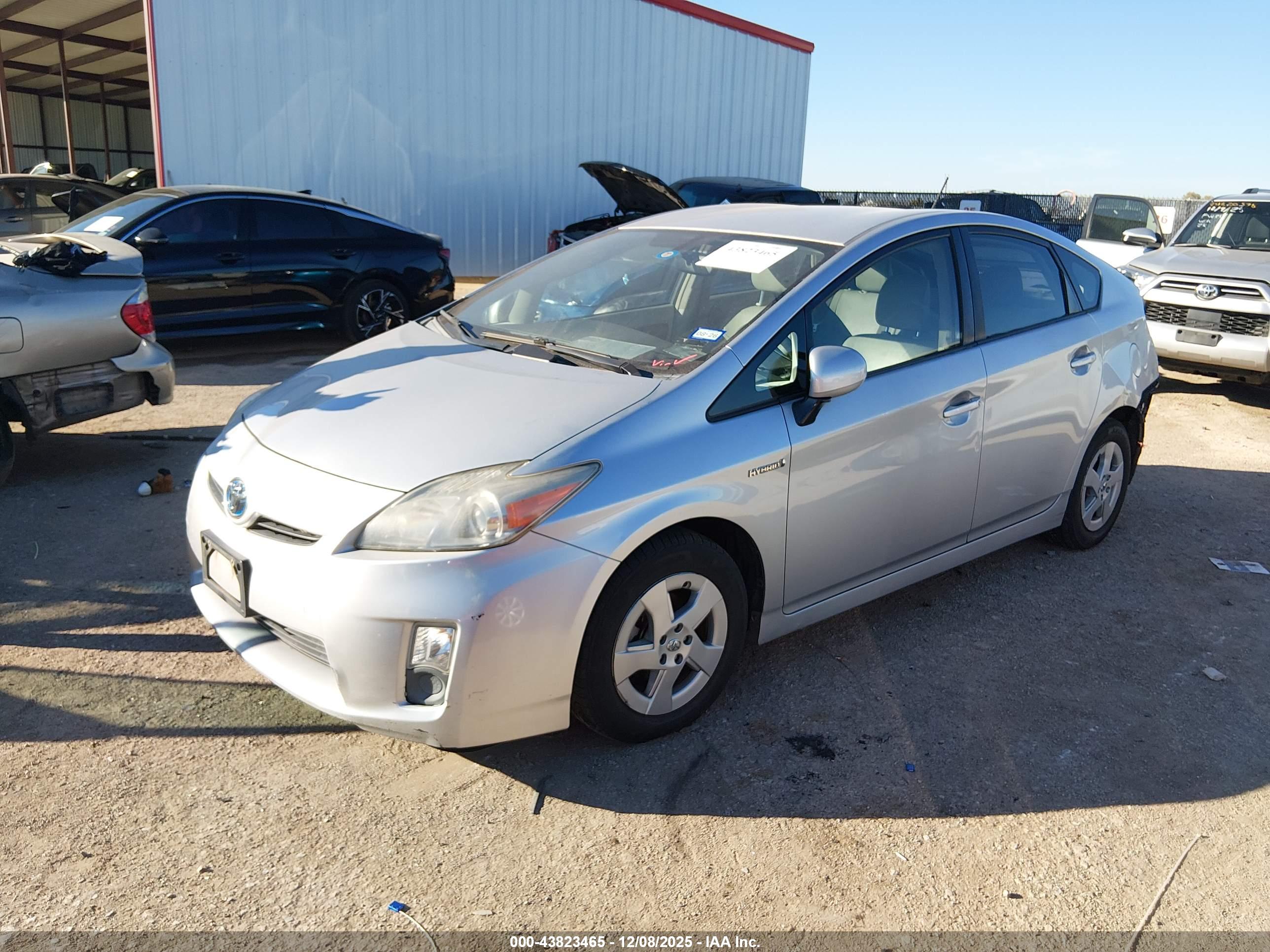 TOYOTA PRIUS image 2