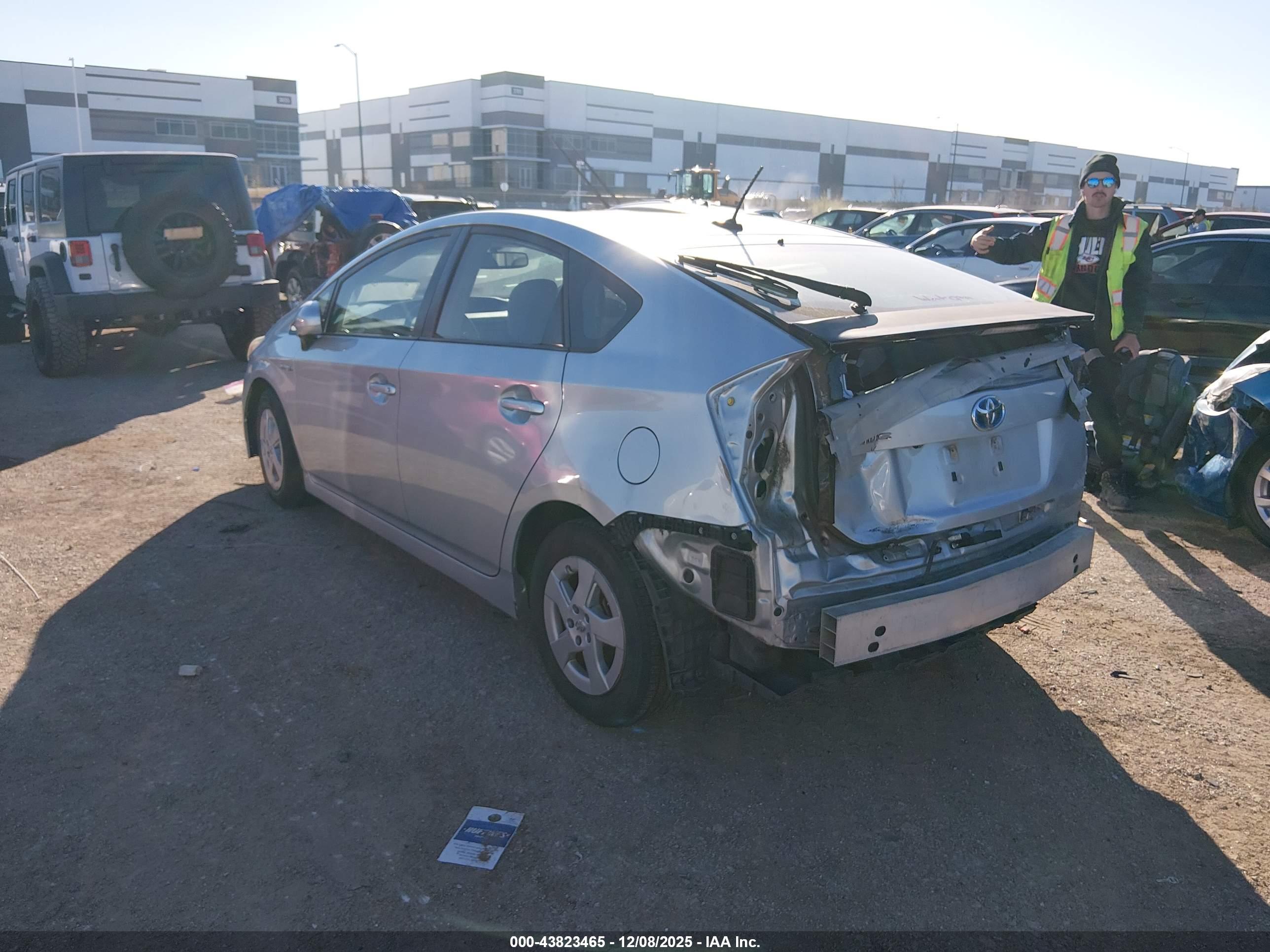 TOYOTA PRIUS image 3