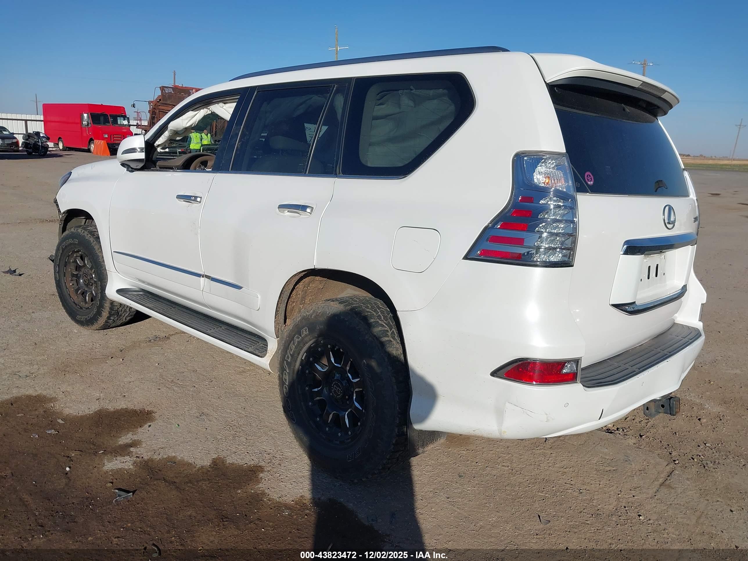 LEXUS GX image 3
