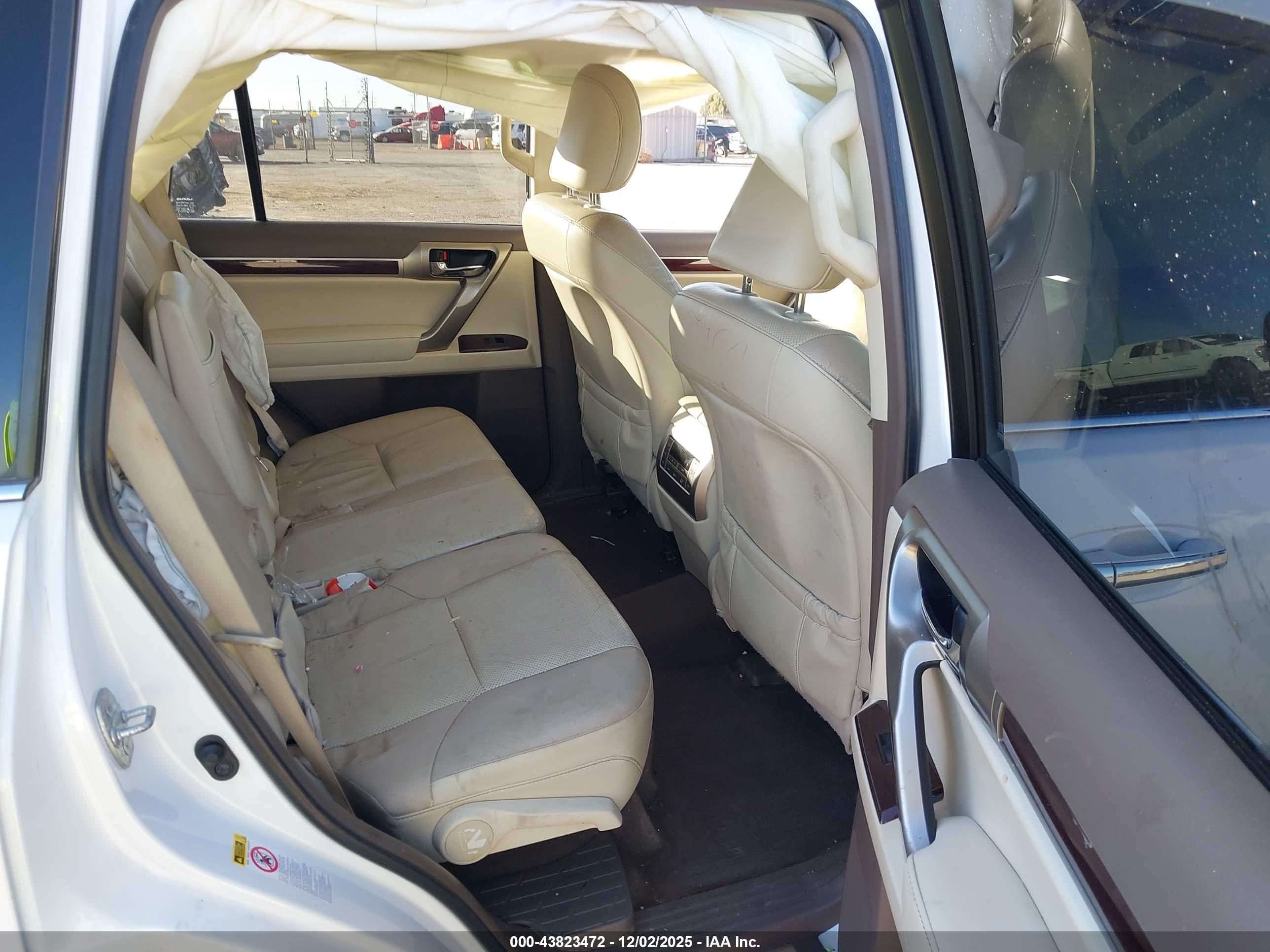 LEXUS GX image 8