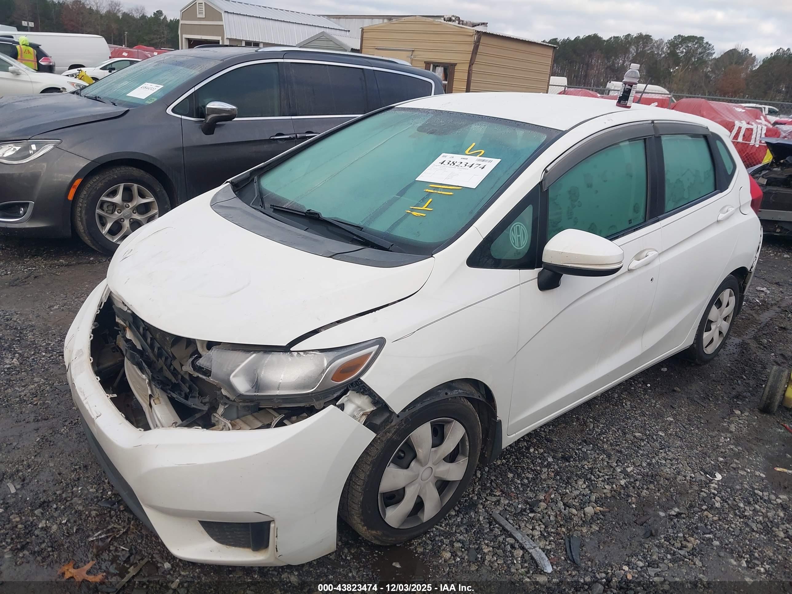 HONDA FIT image 2