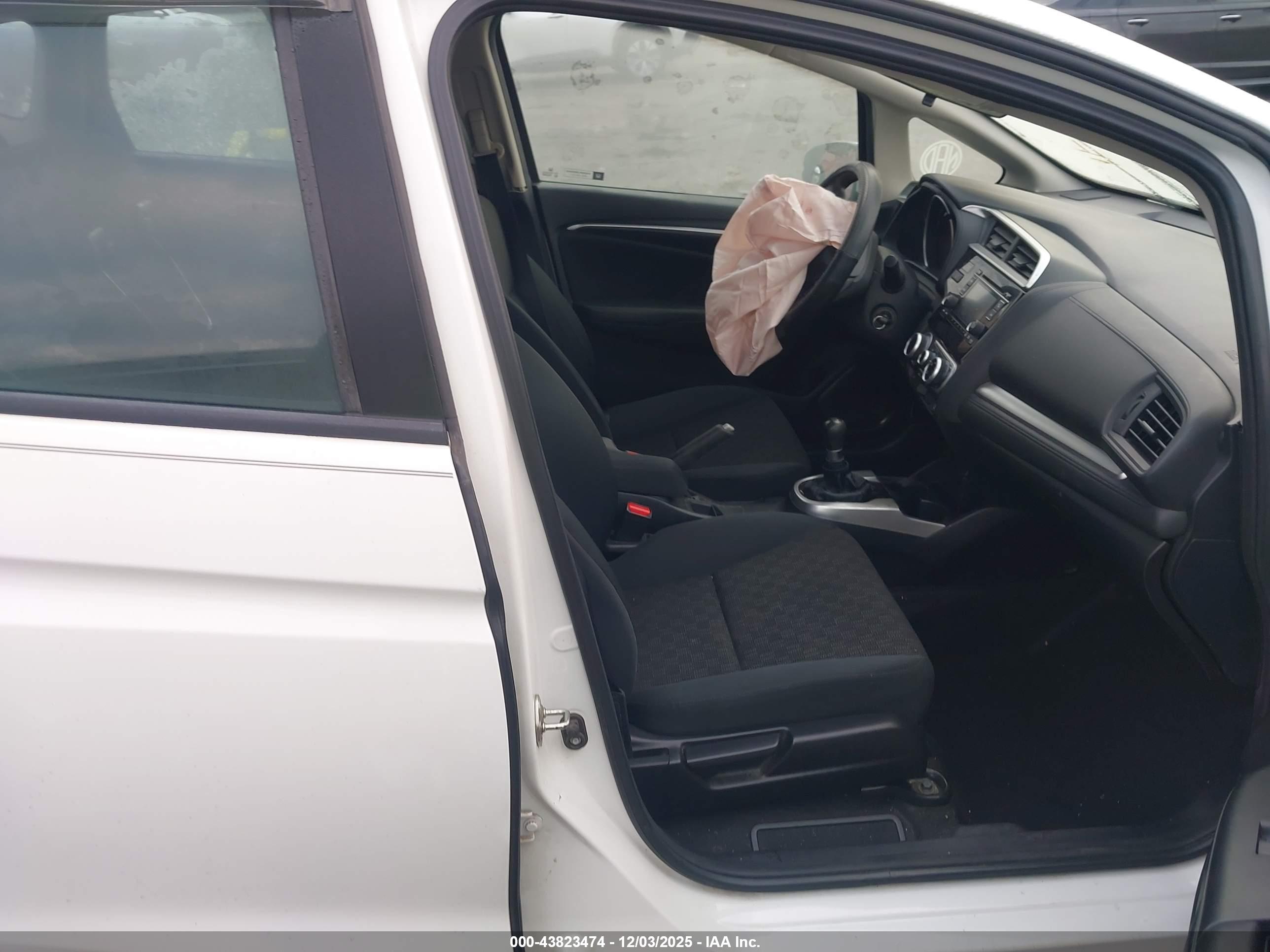 HONDA FIT image 5