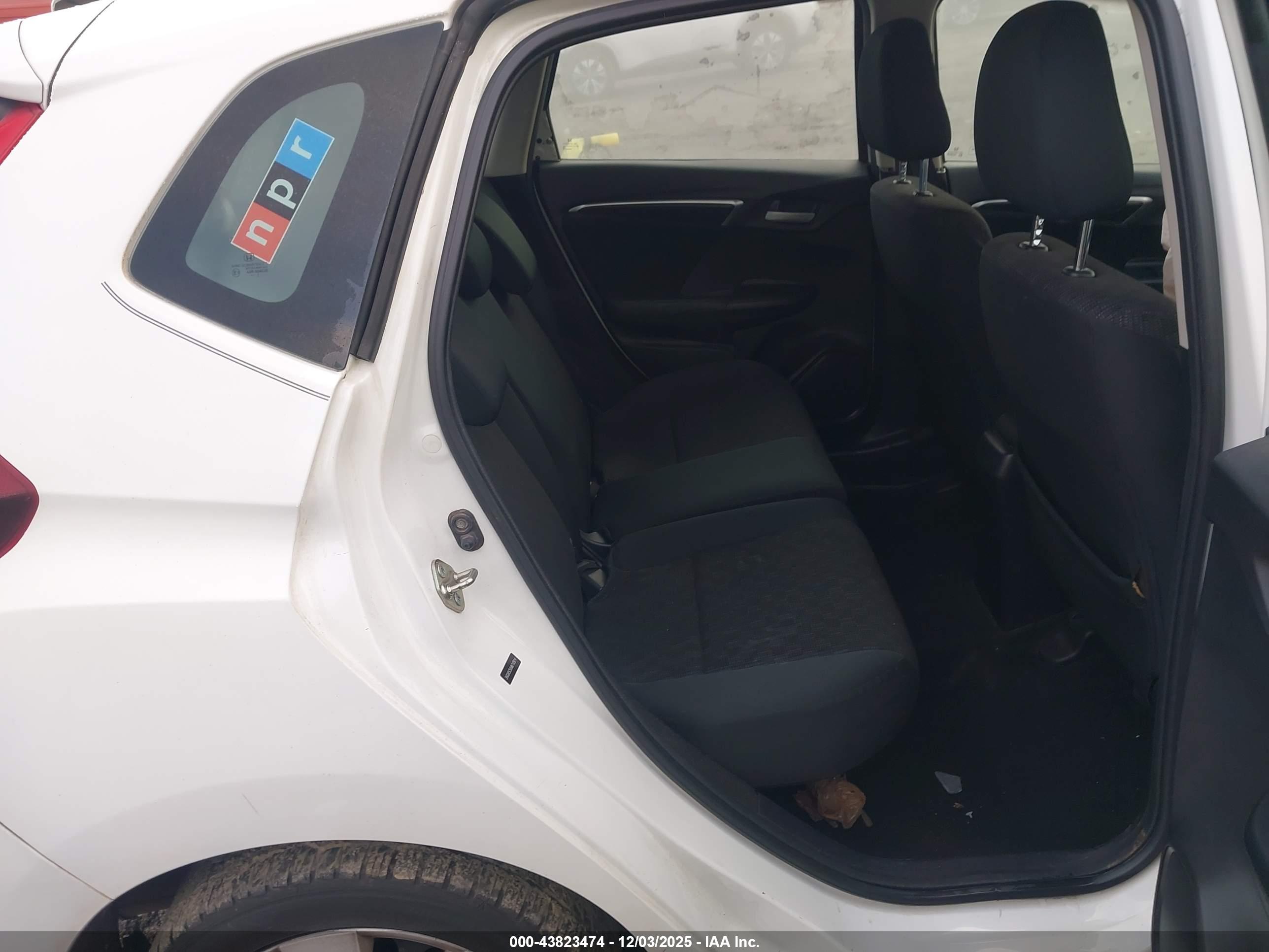 HONDA FIT image 8