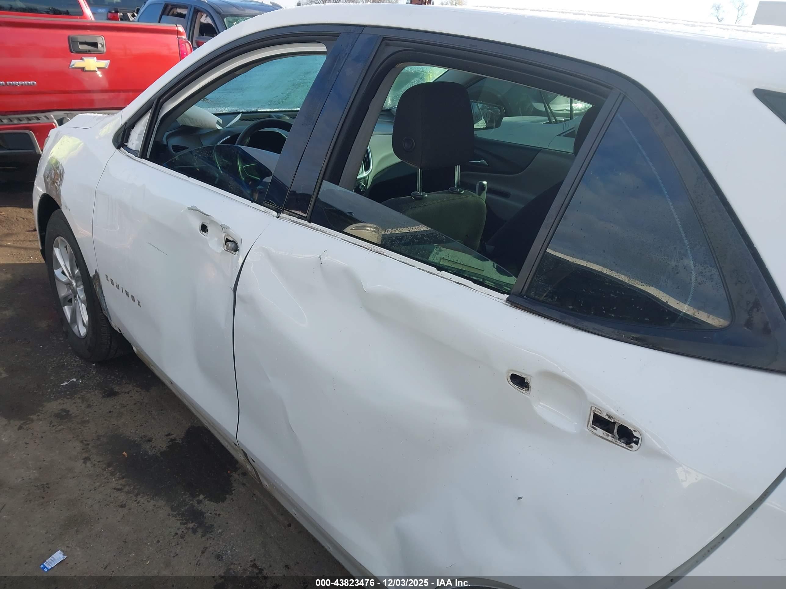 CHEVROLET EQUINOX image 6