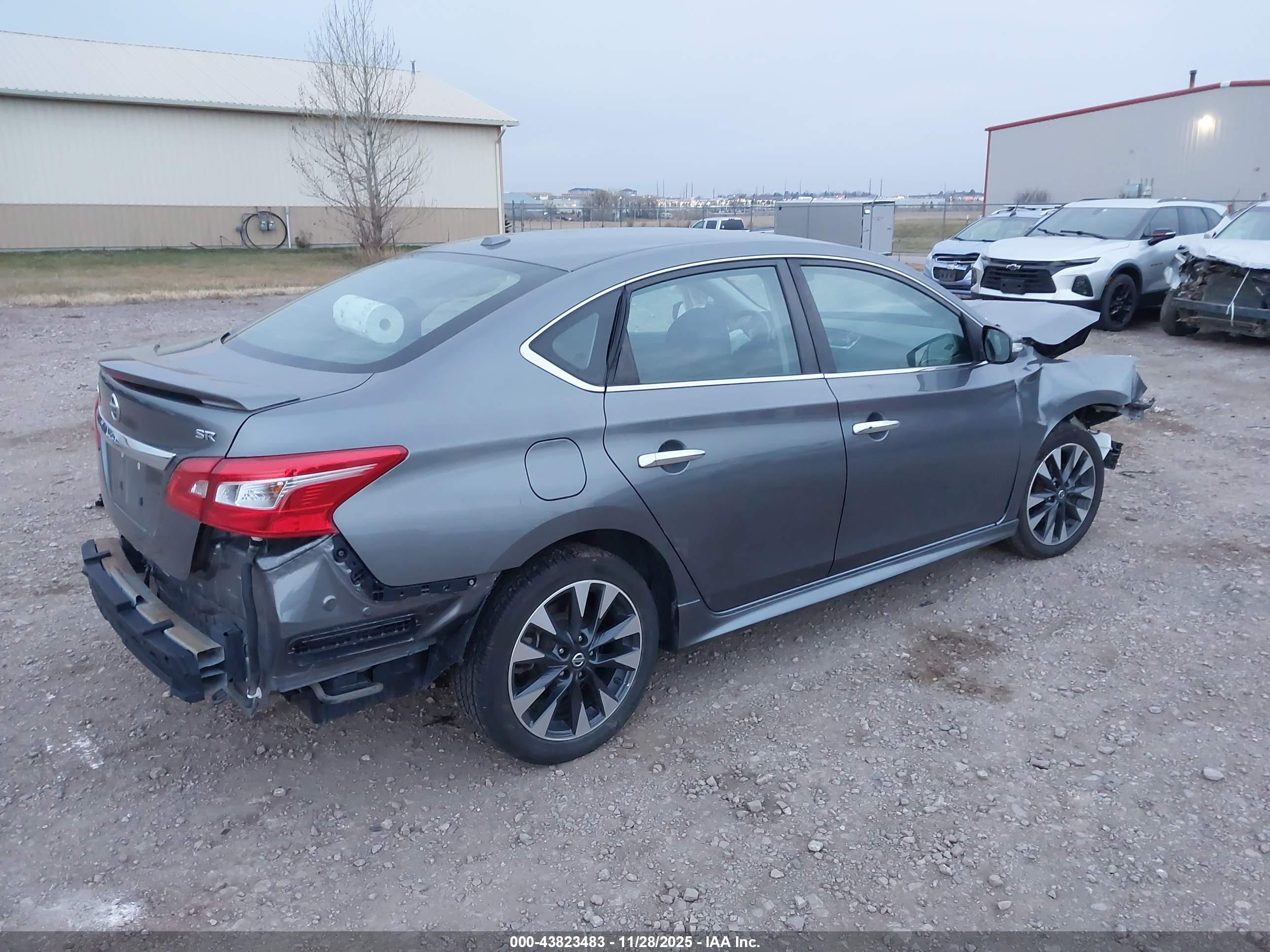 NISSAN SENTRA image 4