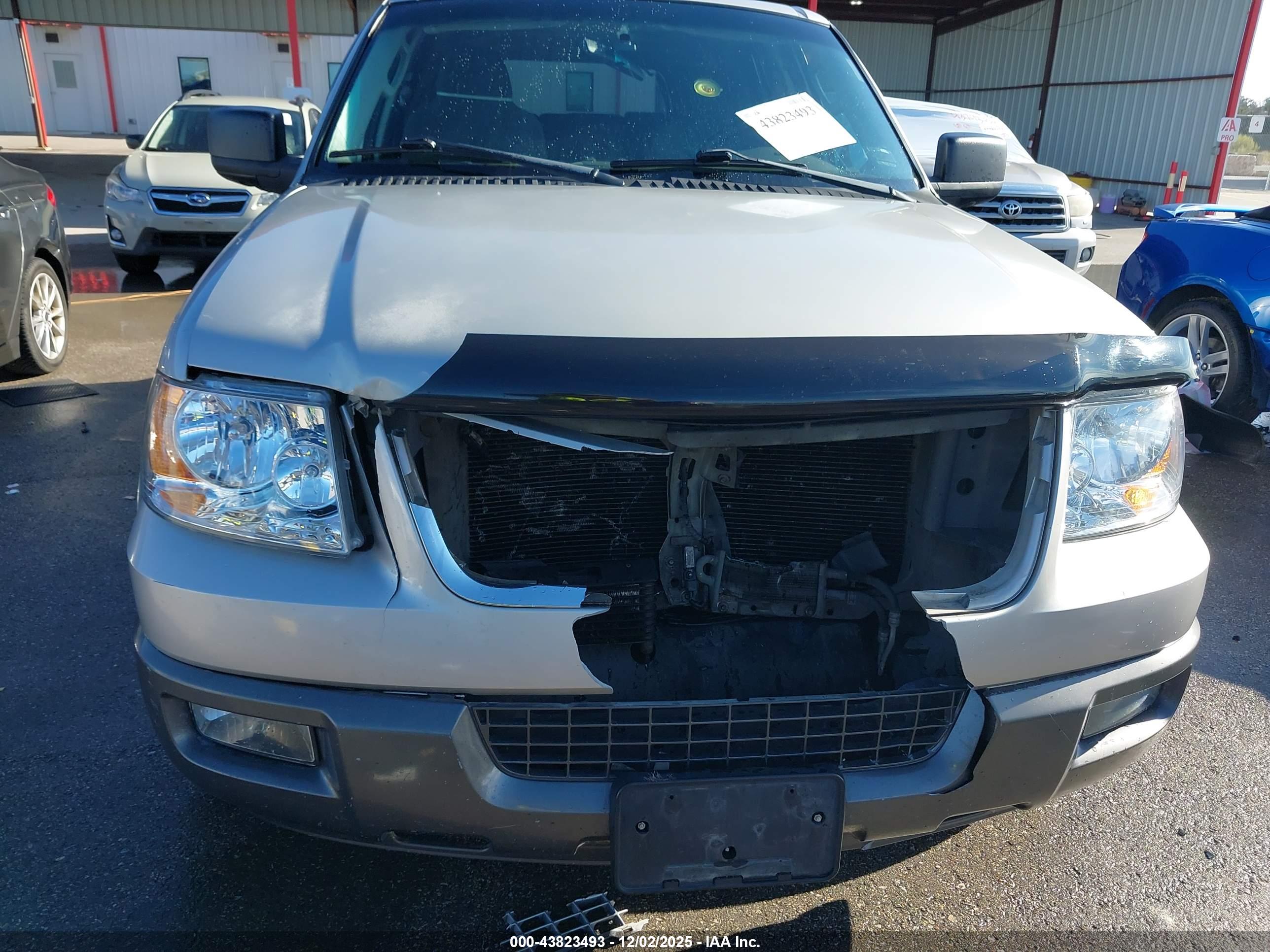FORD EXPEDITION image 6