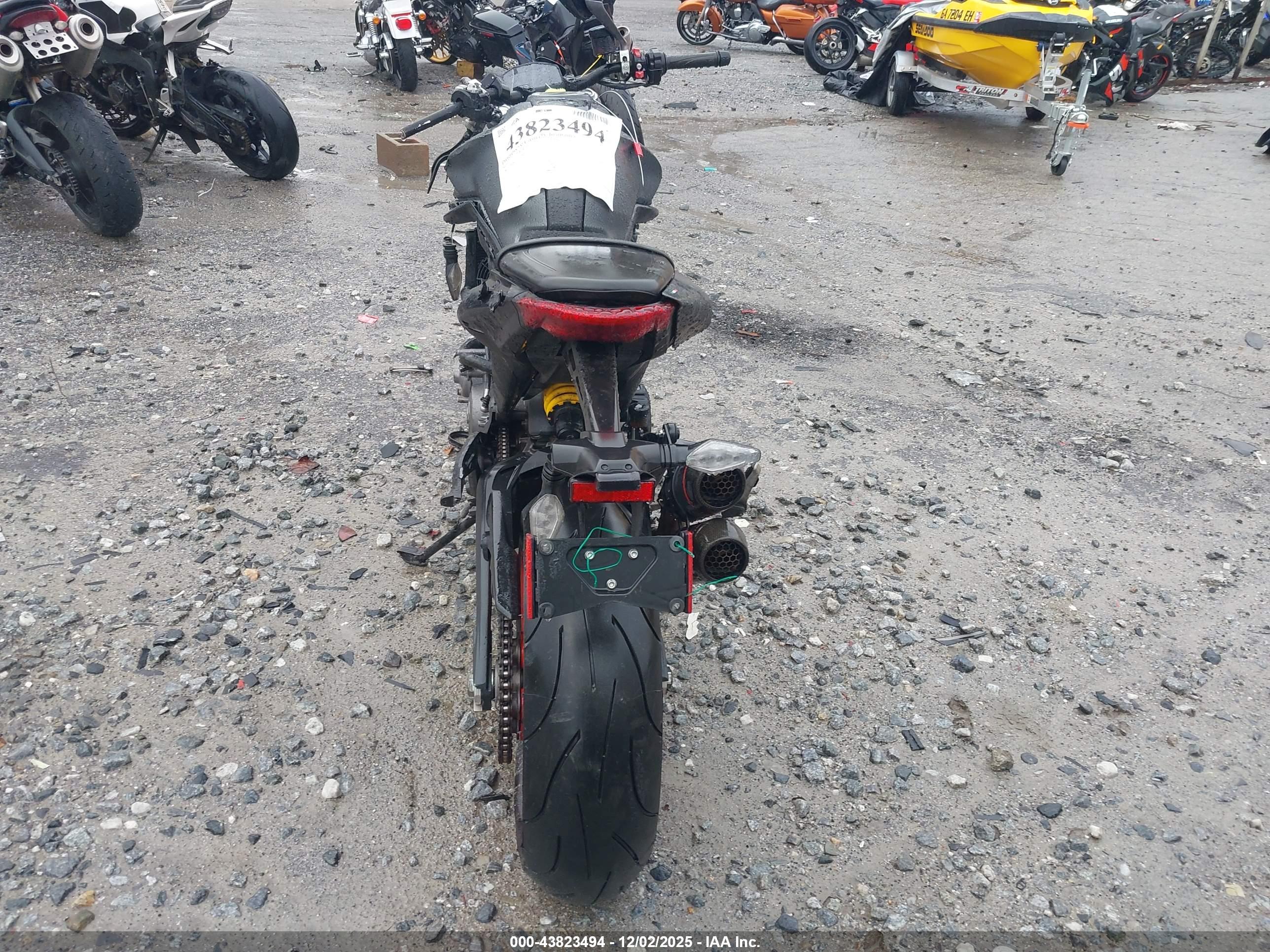DUCATI MONSTER image 6