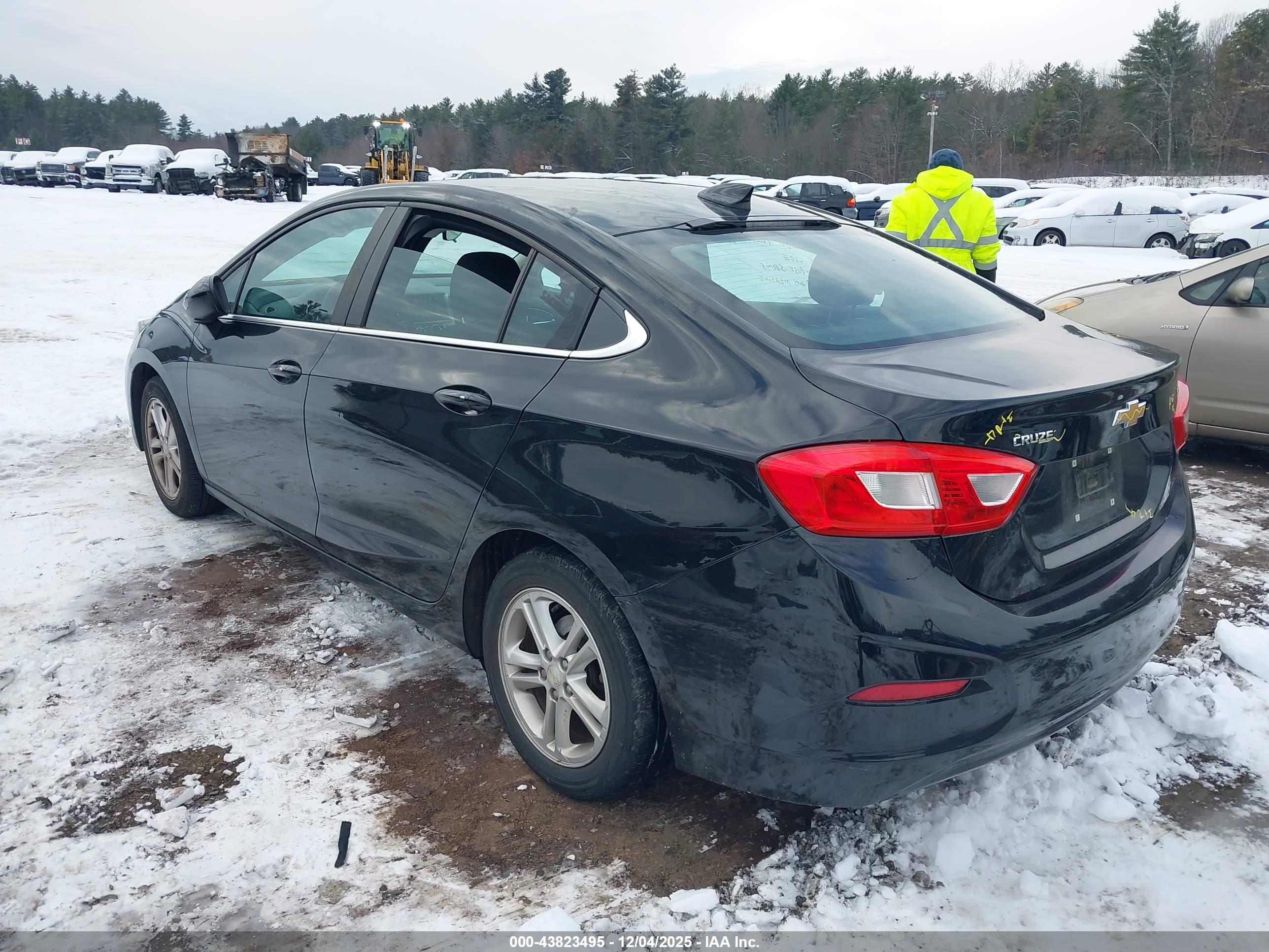 CHEVROLET CRUZE image 3