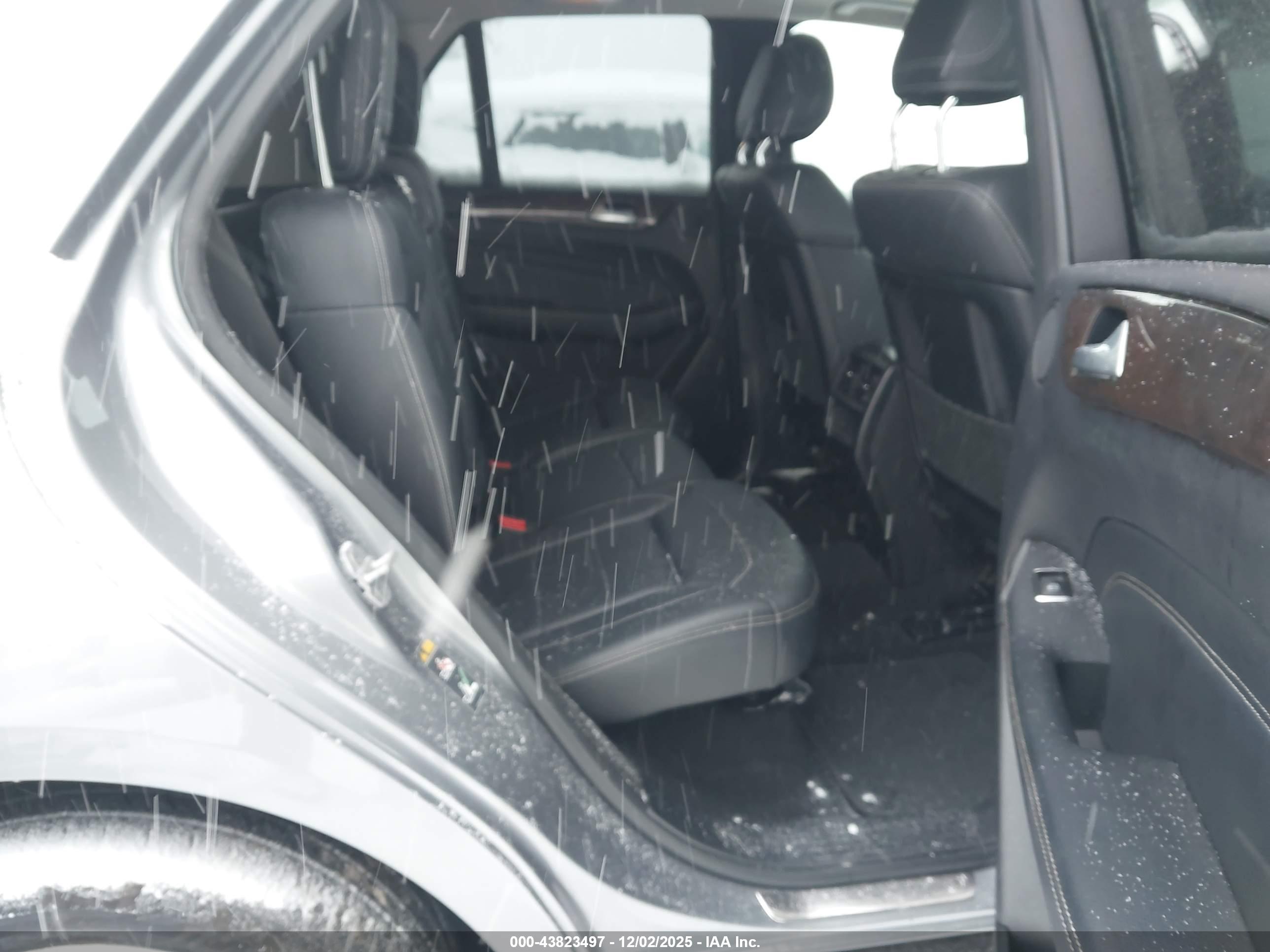 MERCEDES-BENZ ML image 8