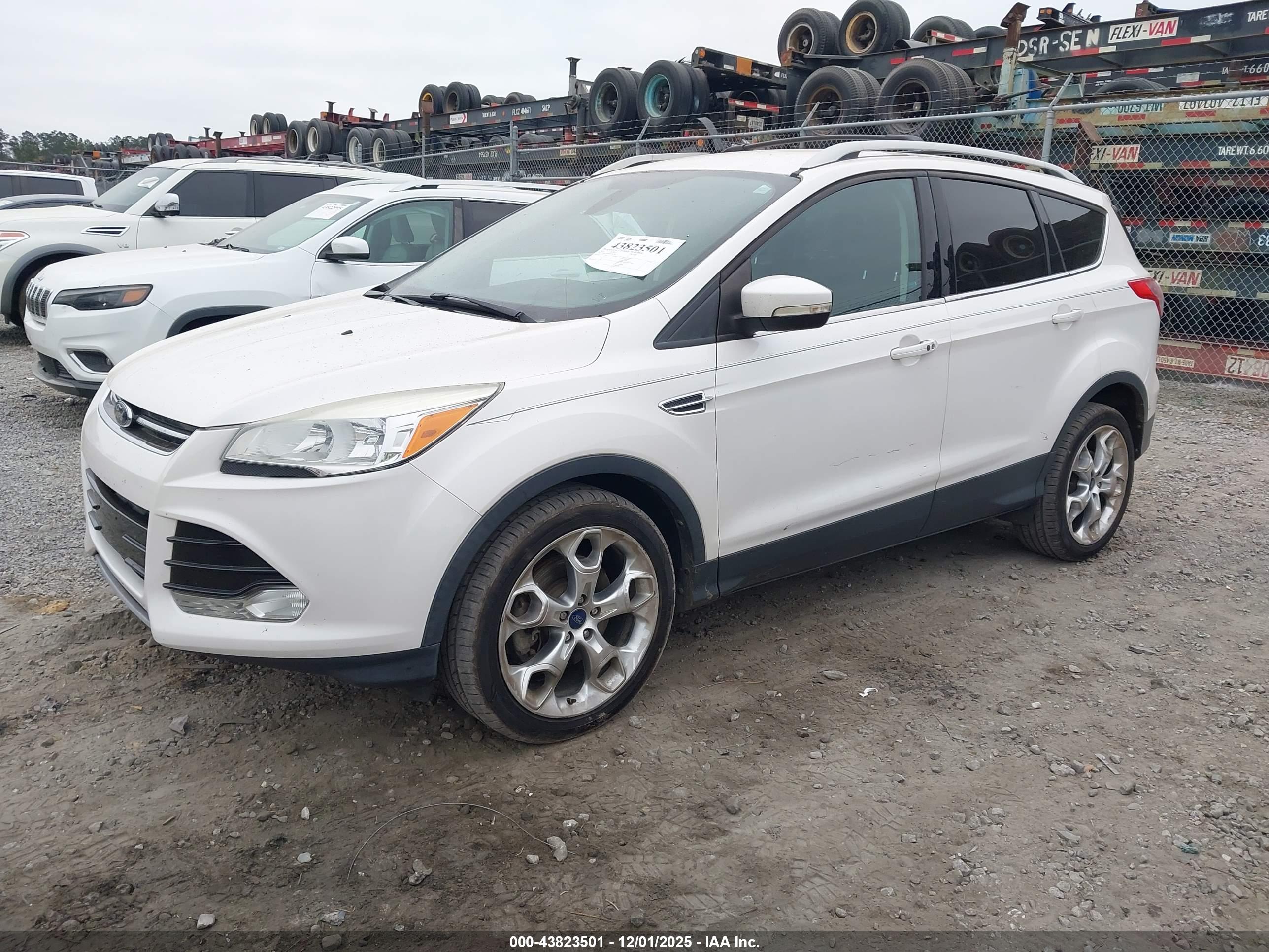 FORD ESCAPE image 2