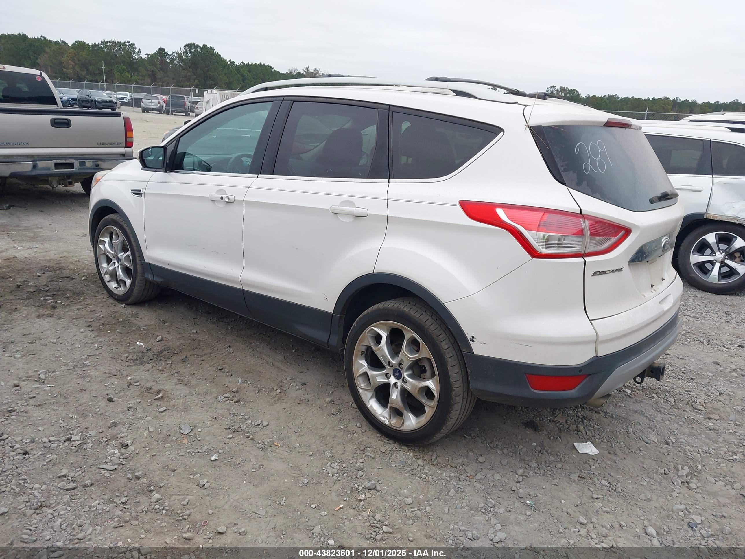 FORD ESCAPE image 3