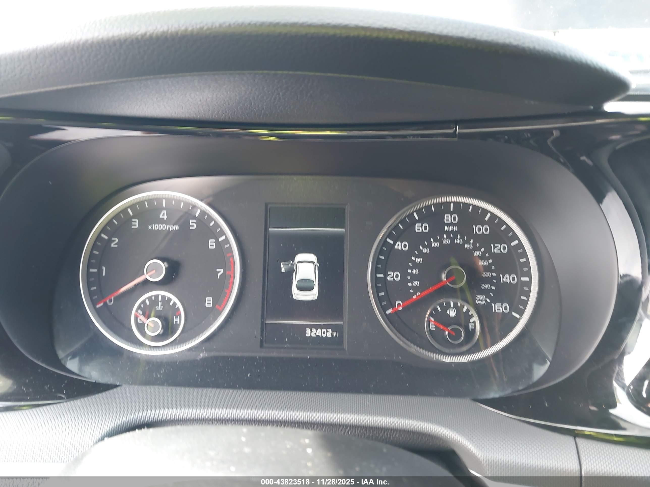 KIA K5 image 7