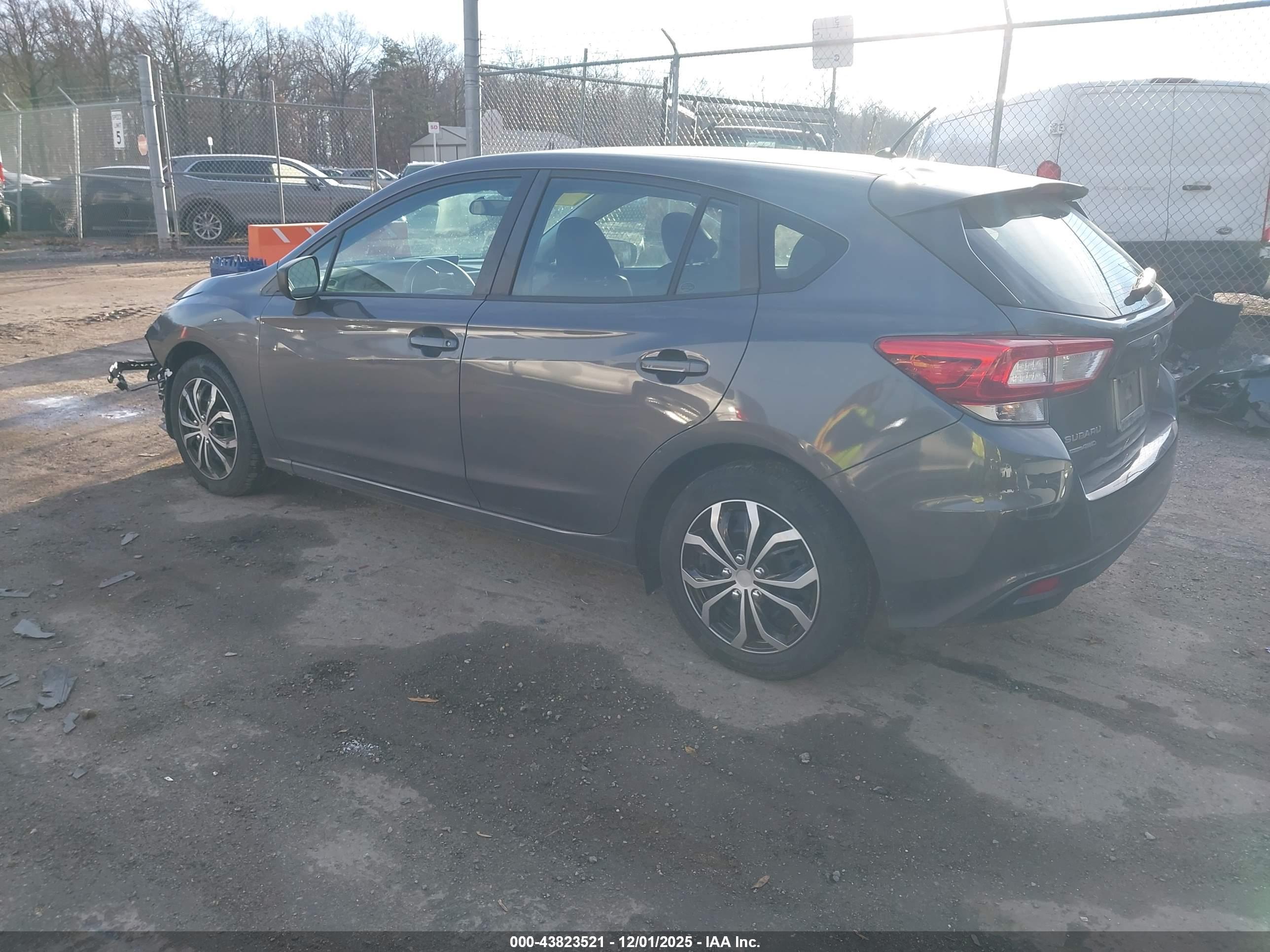SUBARU IMPREZA image 3
