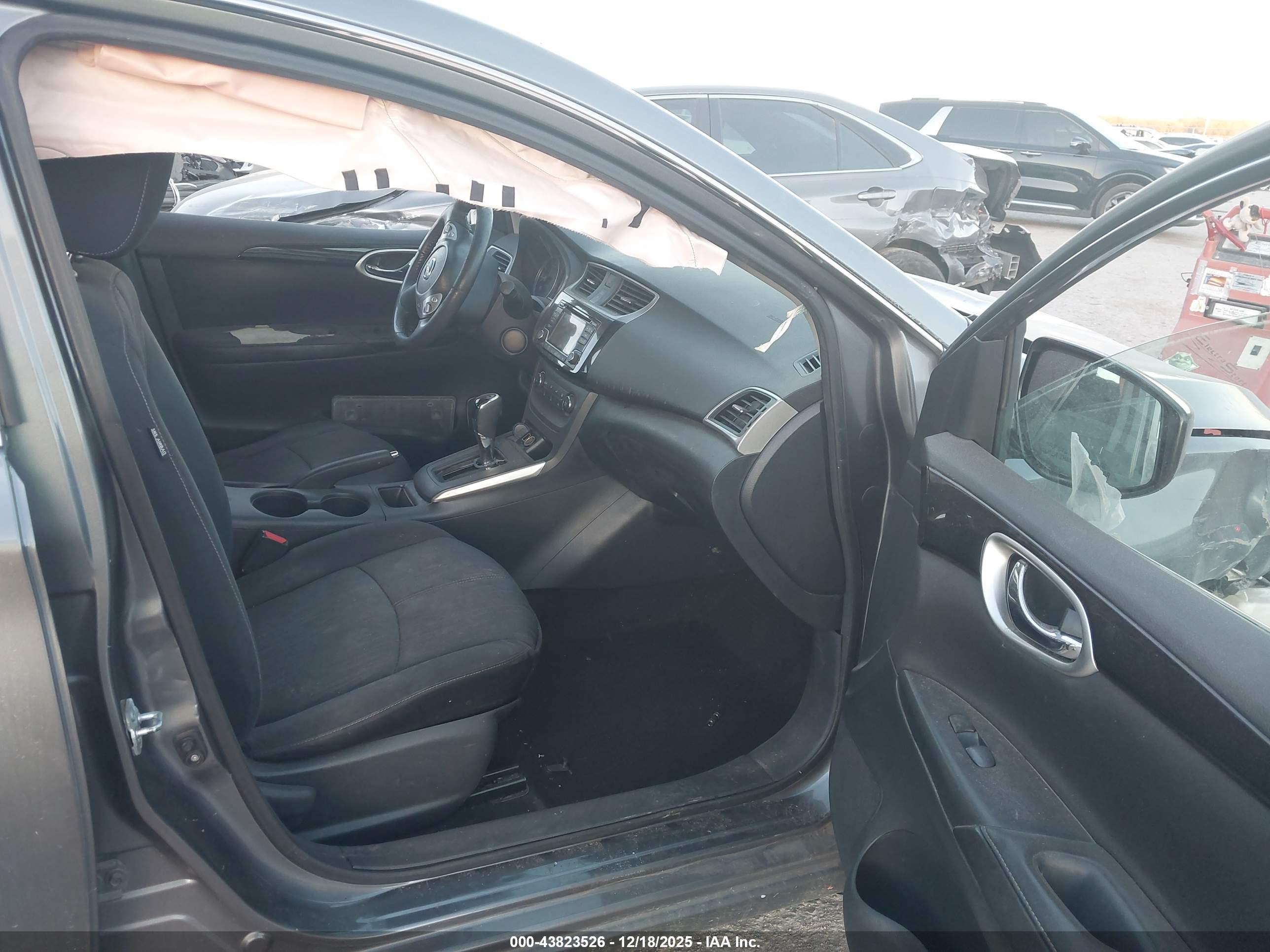 NISSAN SENTRA image 5
