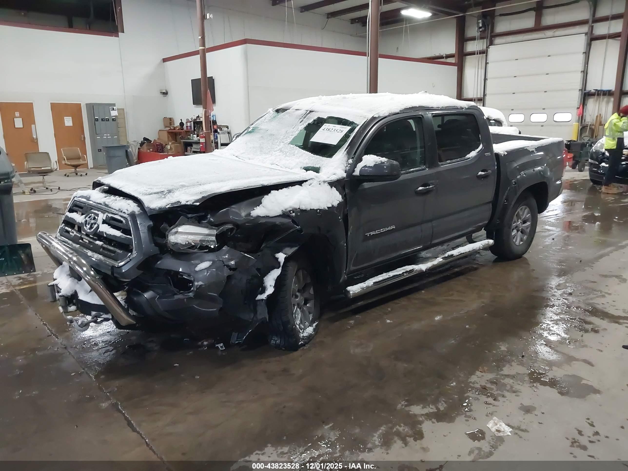 TOYOTA TACOMA image 2