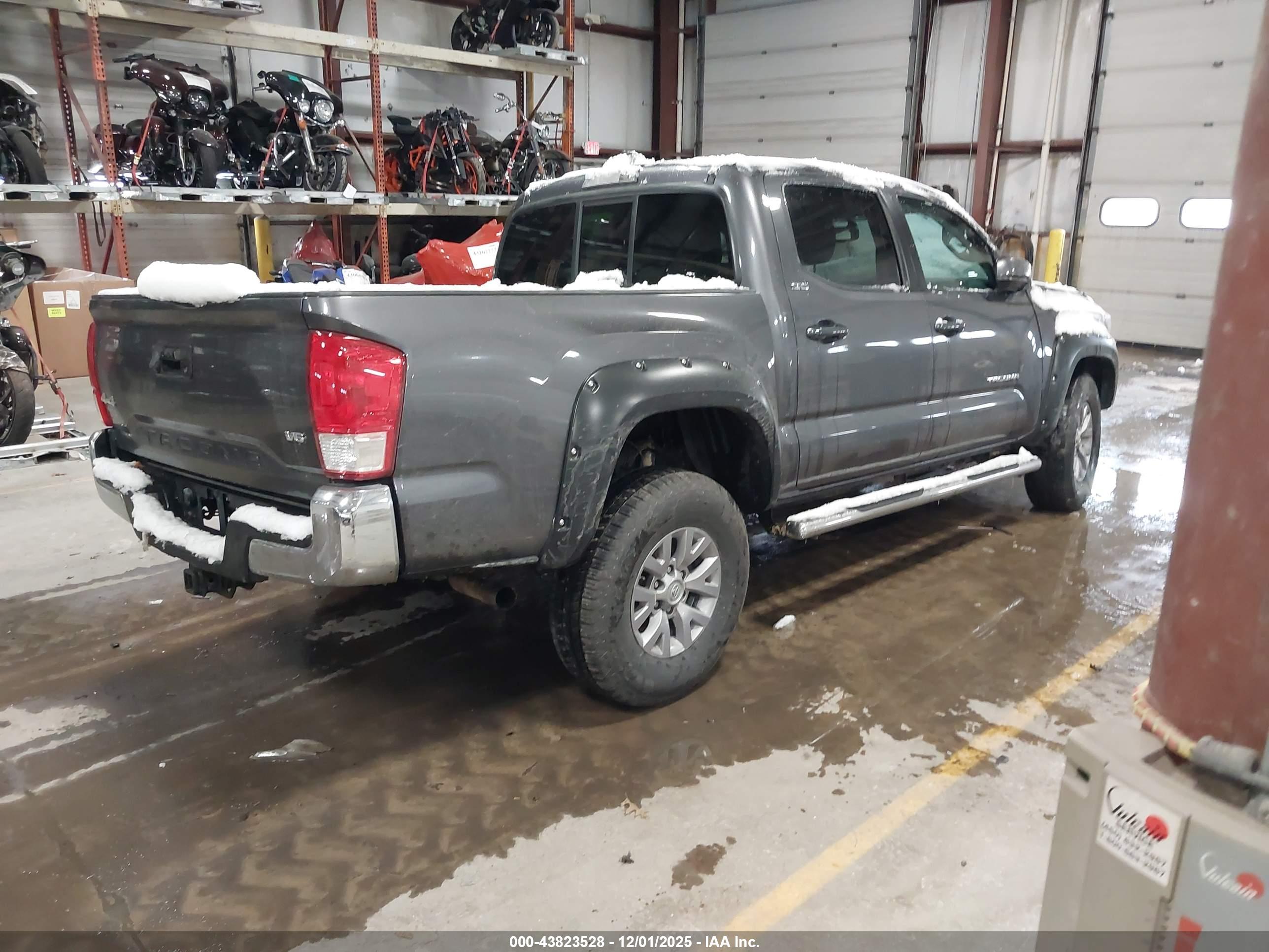 TOYOTA TACOMA image 4