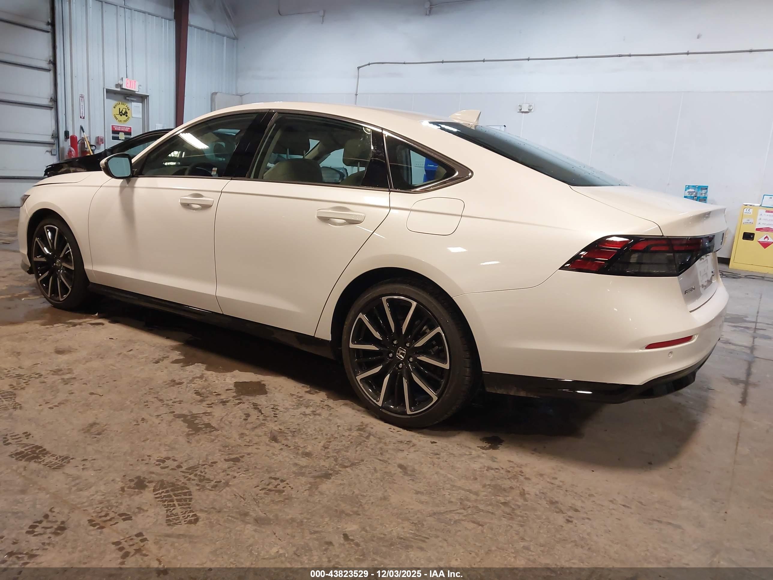 HONDA ACCORD image 3