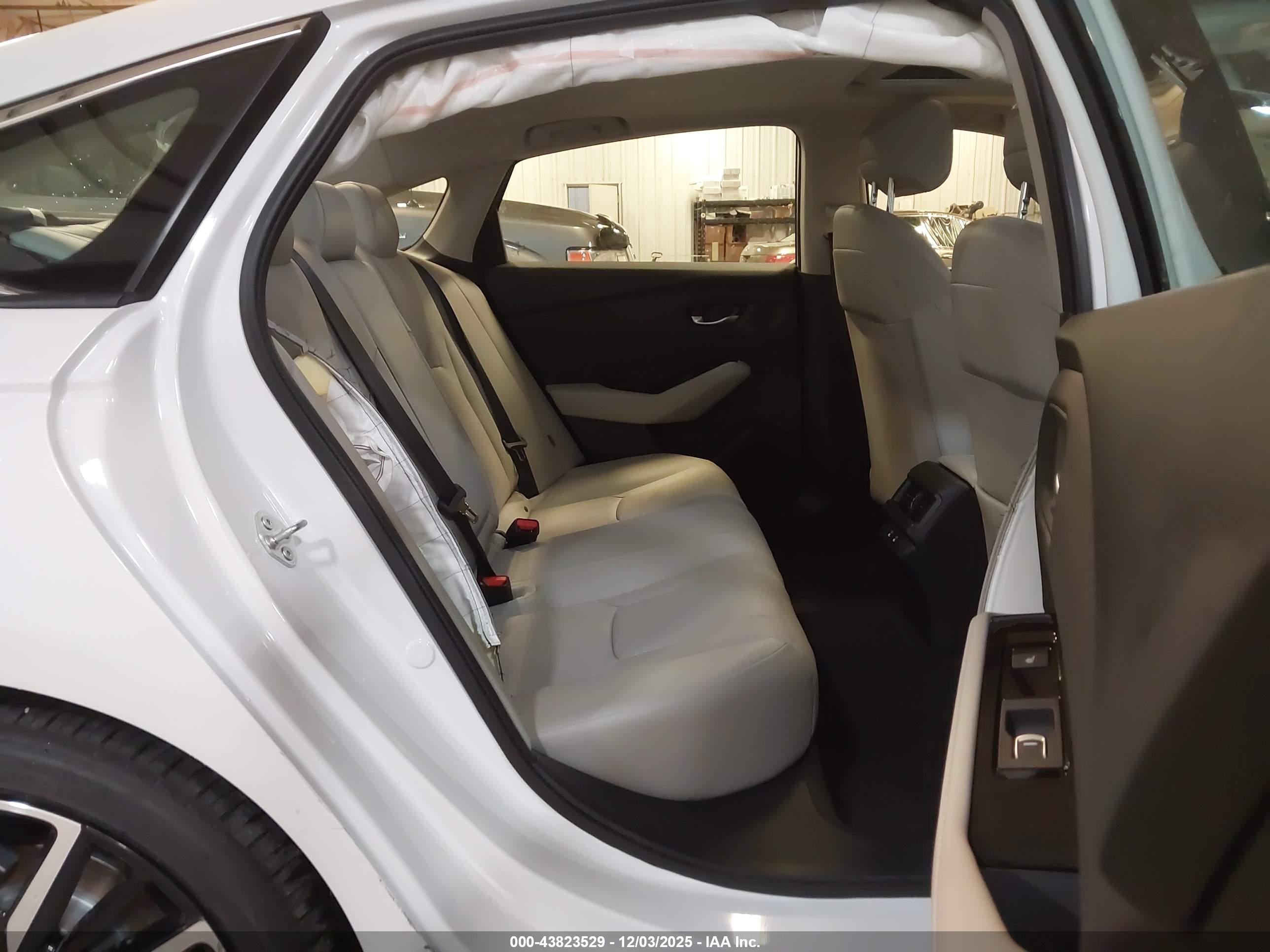 HONDA ACCORD image 8