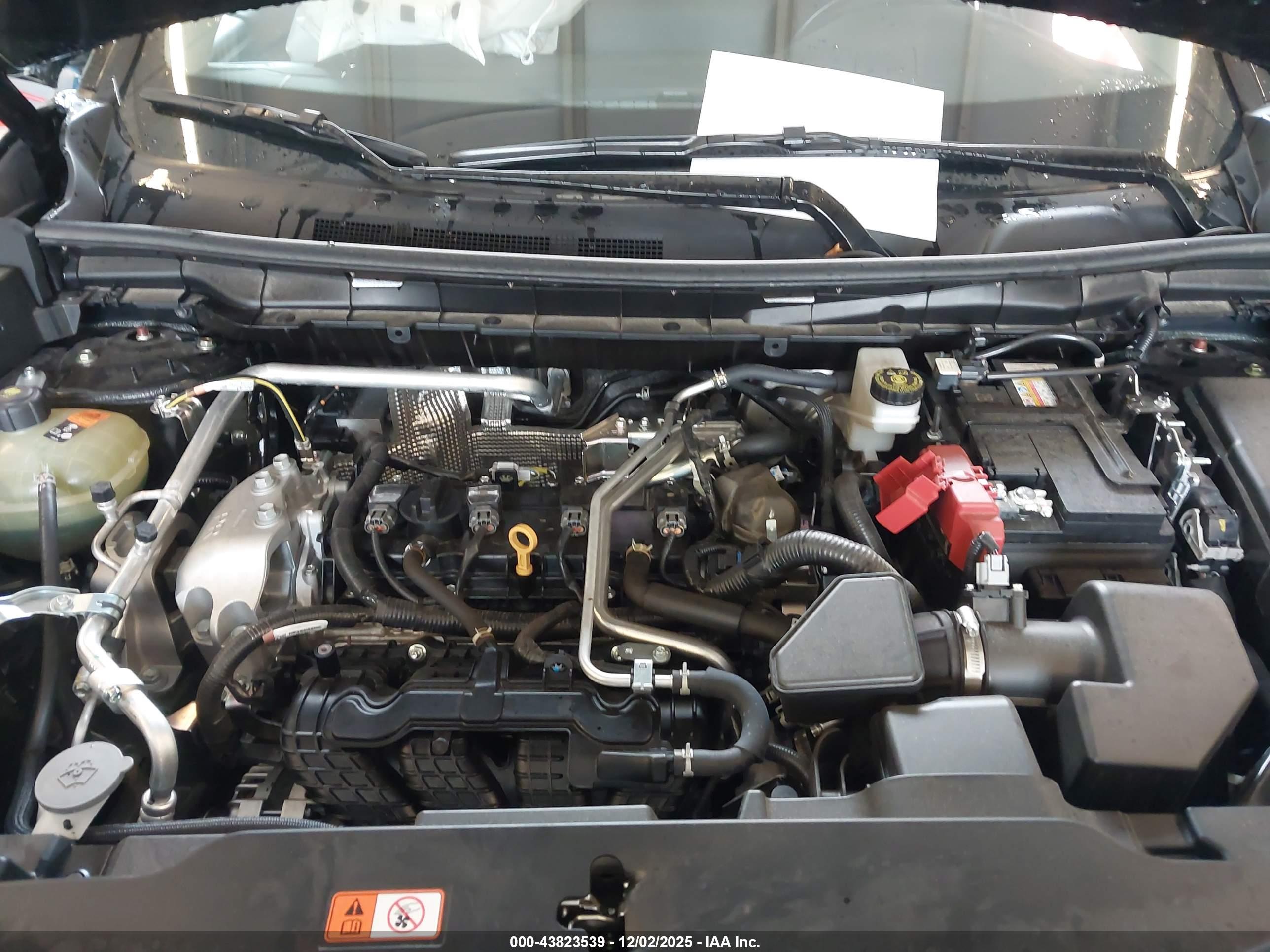 MITSUBISHI OUTLANDER image 10