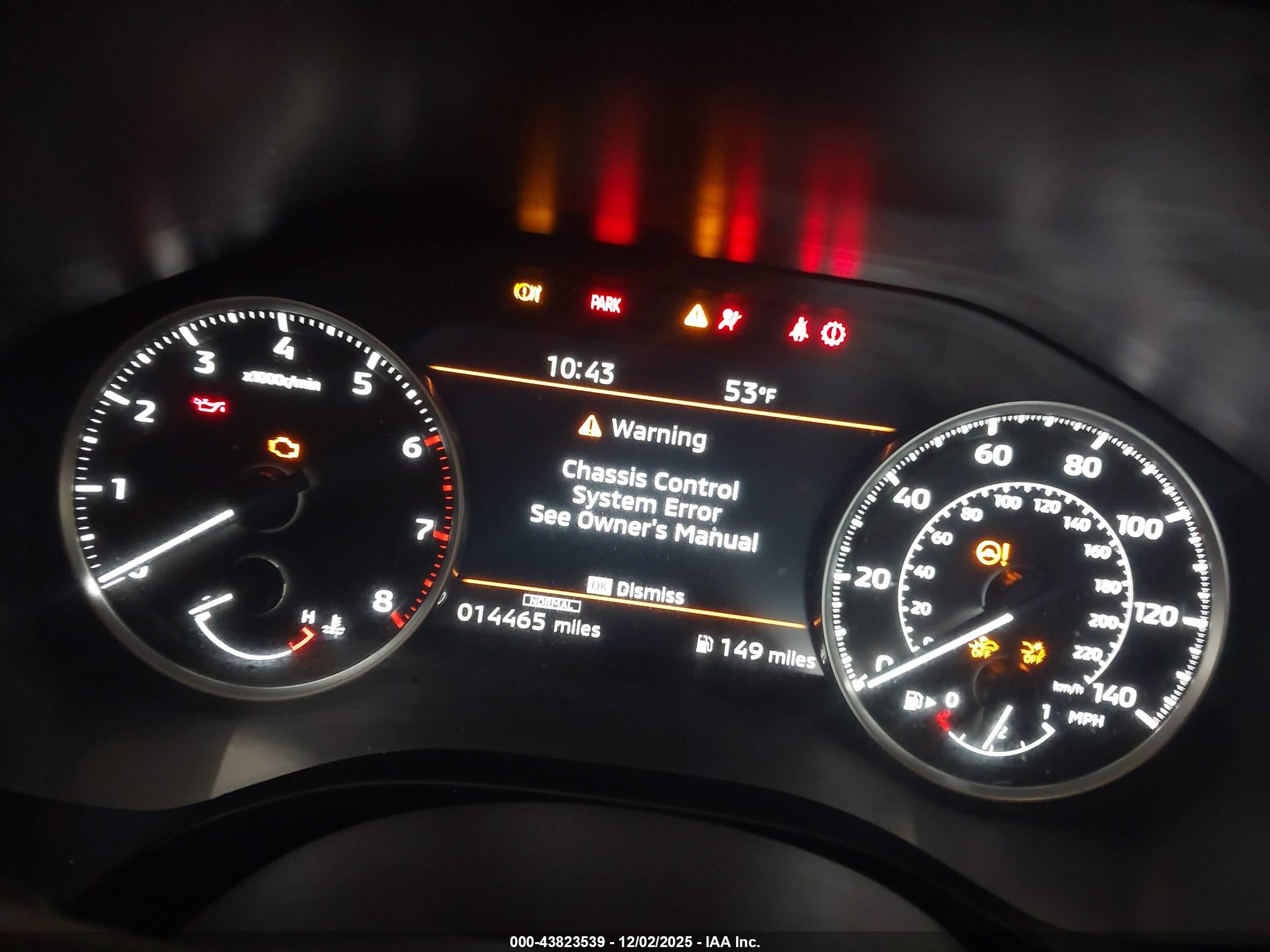 MITSUBISHI OUTLANDER image 7