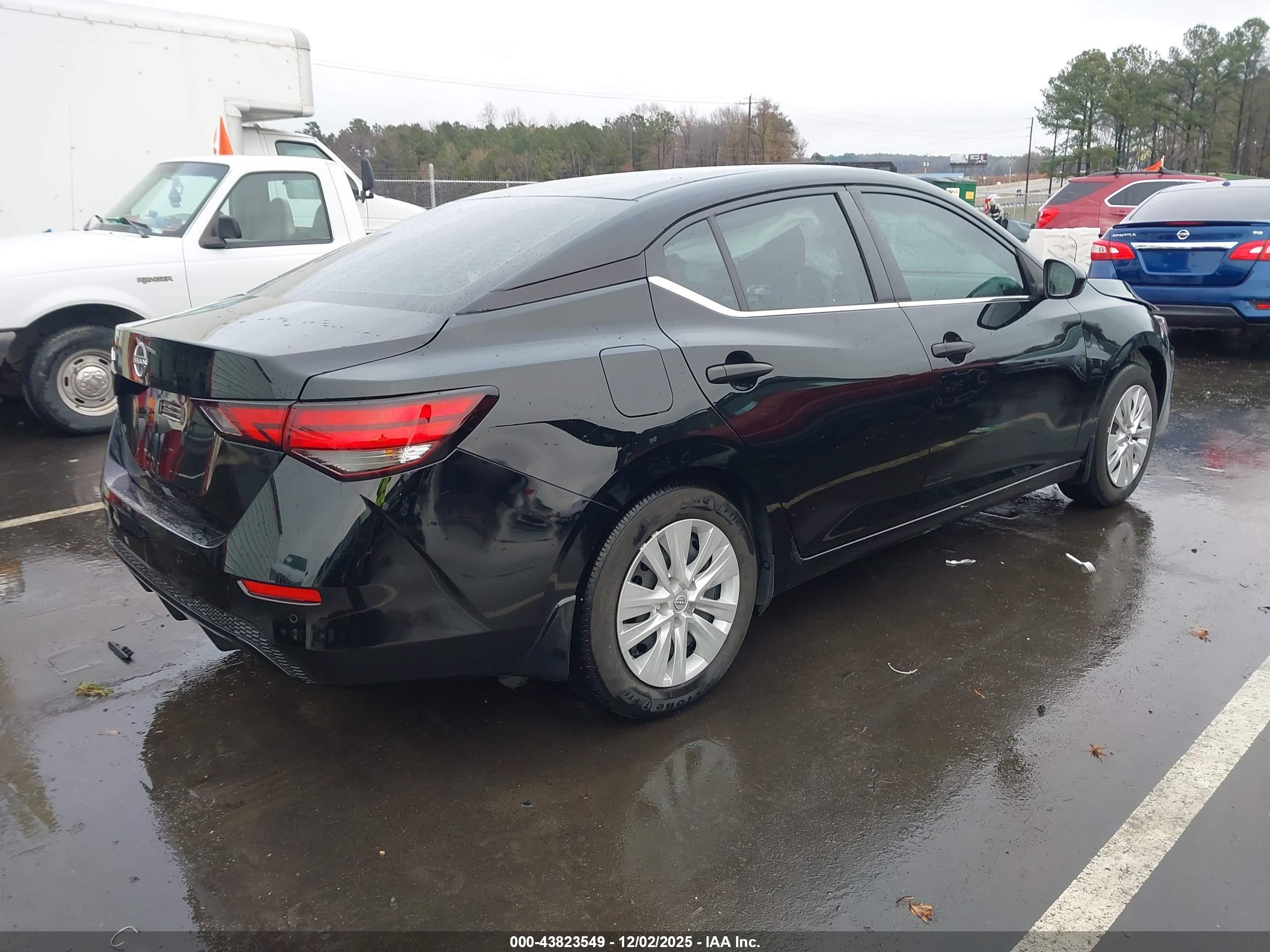 NISSAN SENTRA image 4