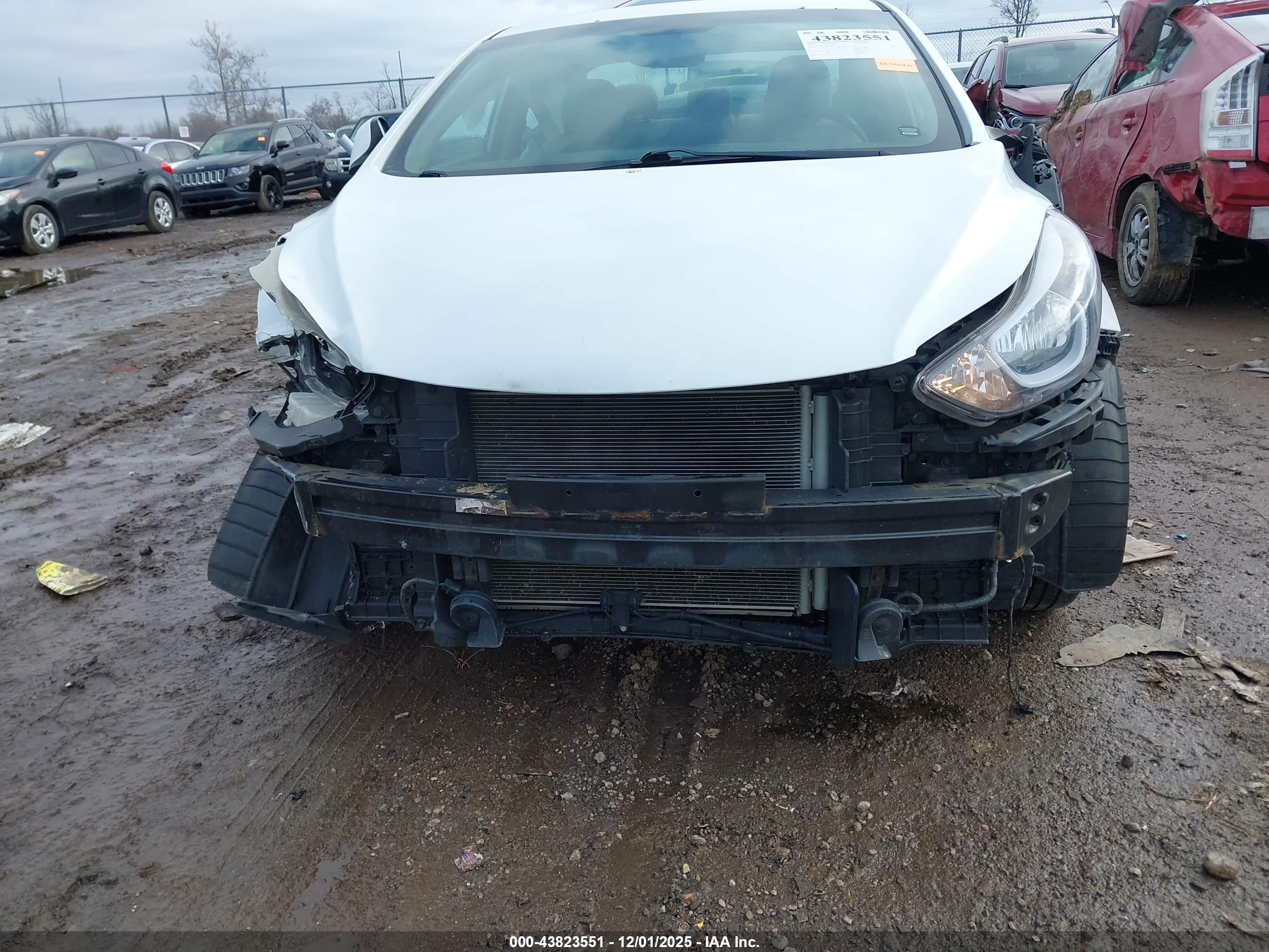HYUNDAI ELANTRA image 6
