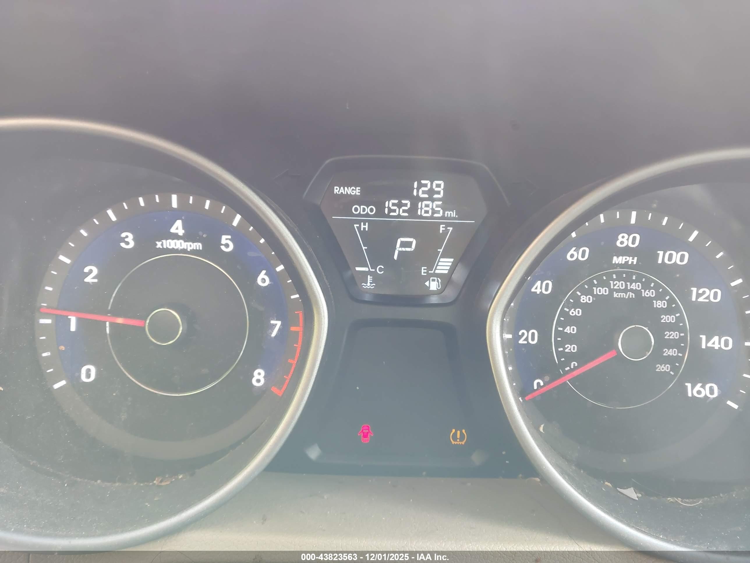 HYUNDAI ELANTRA image 7