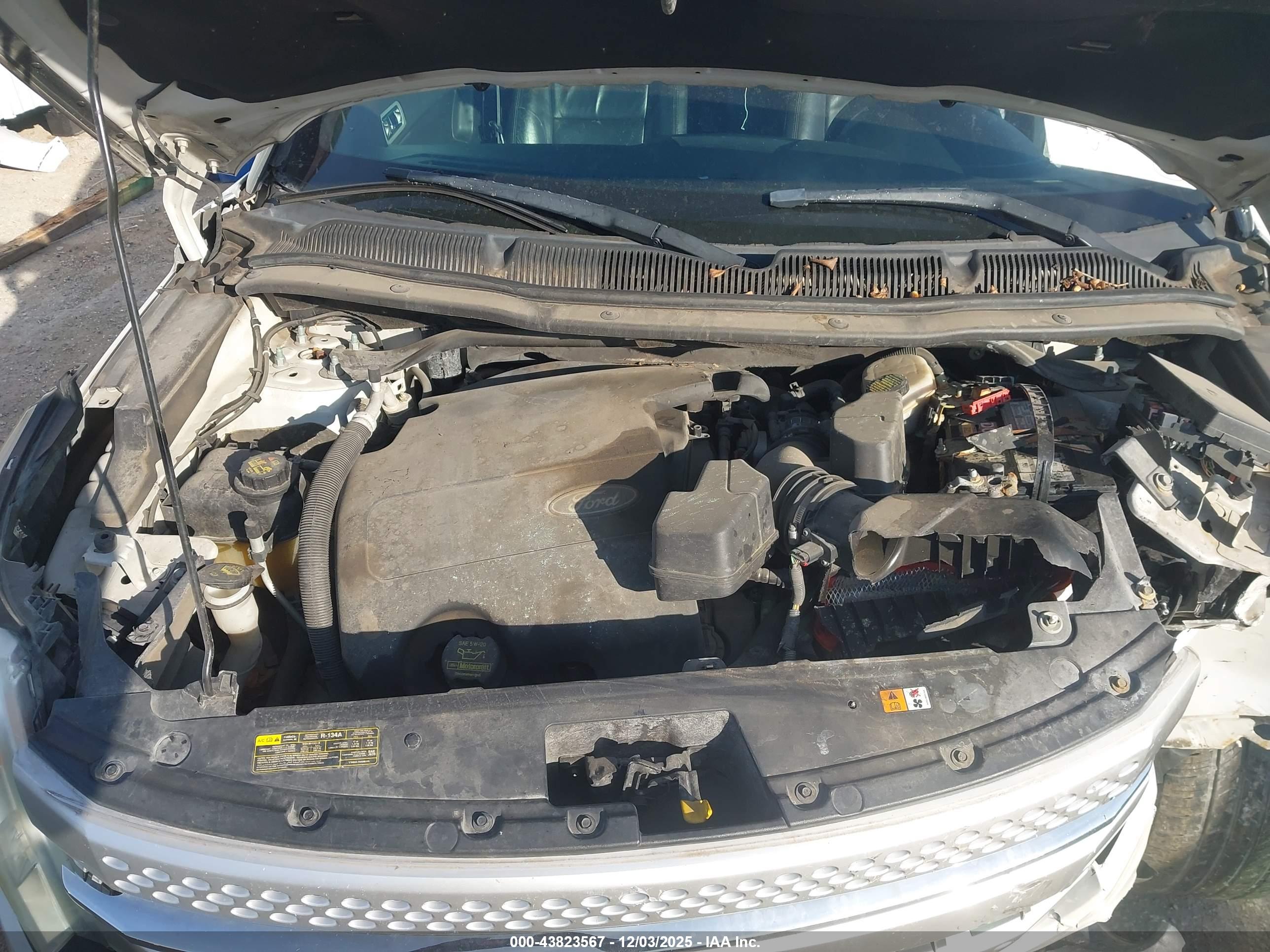 FORD EXPLORER image 10