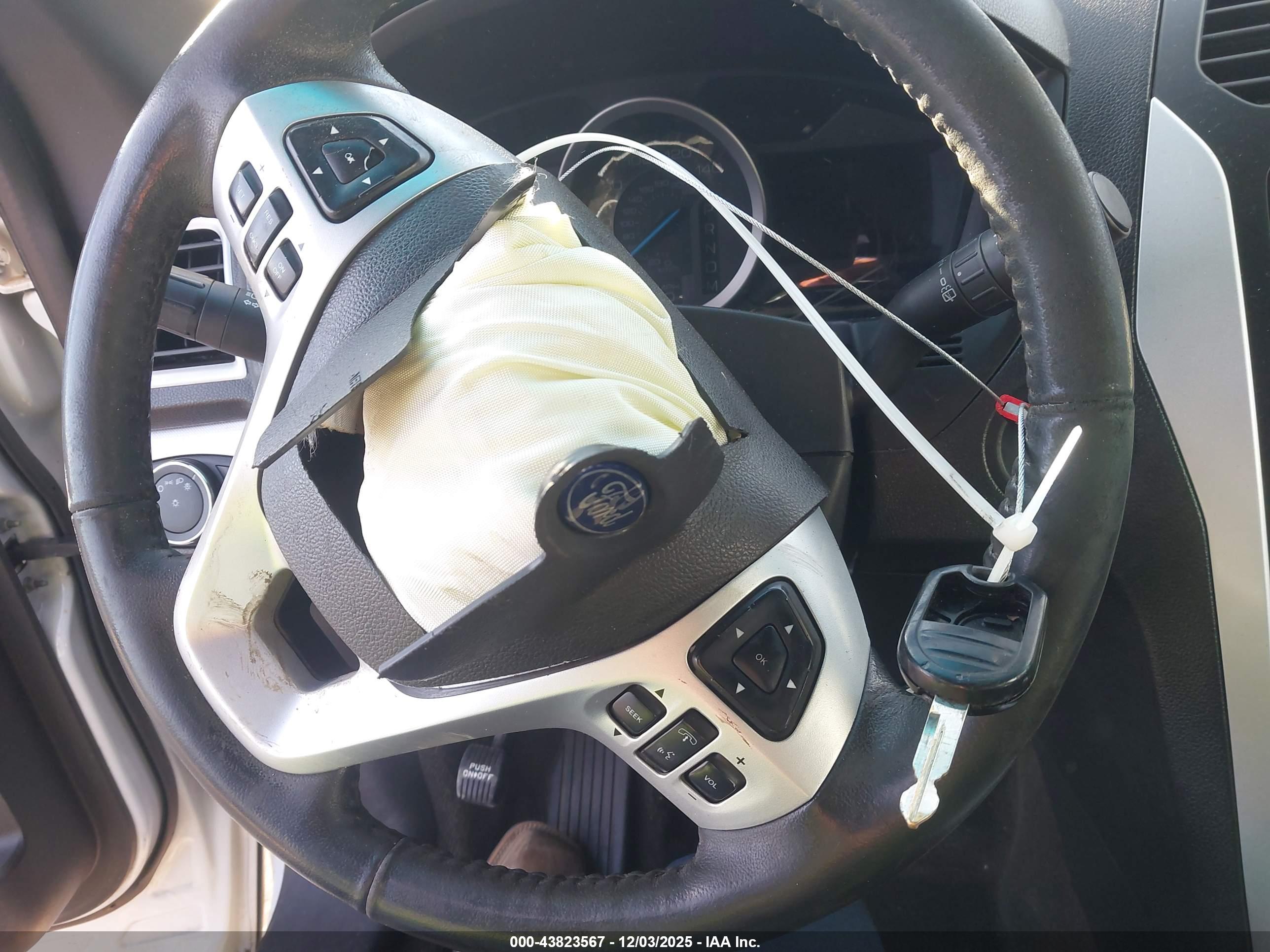 FORD EXPLORER image 11