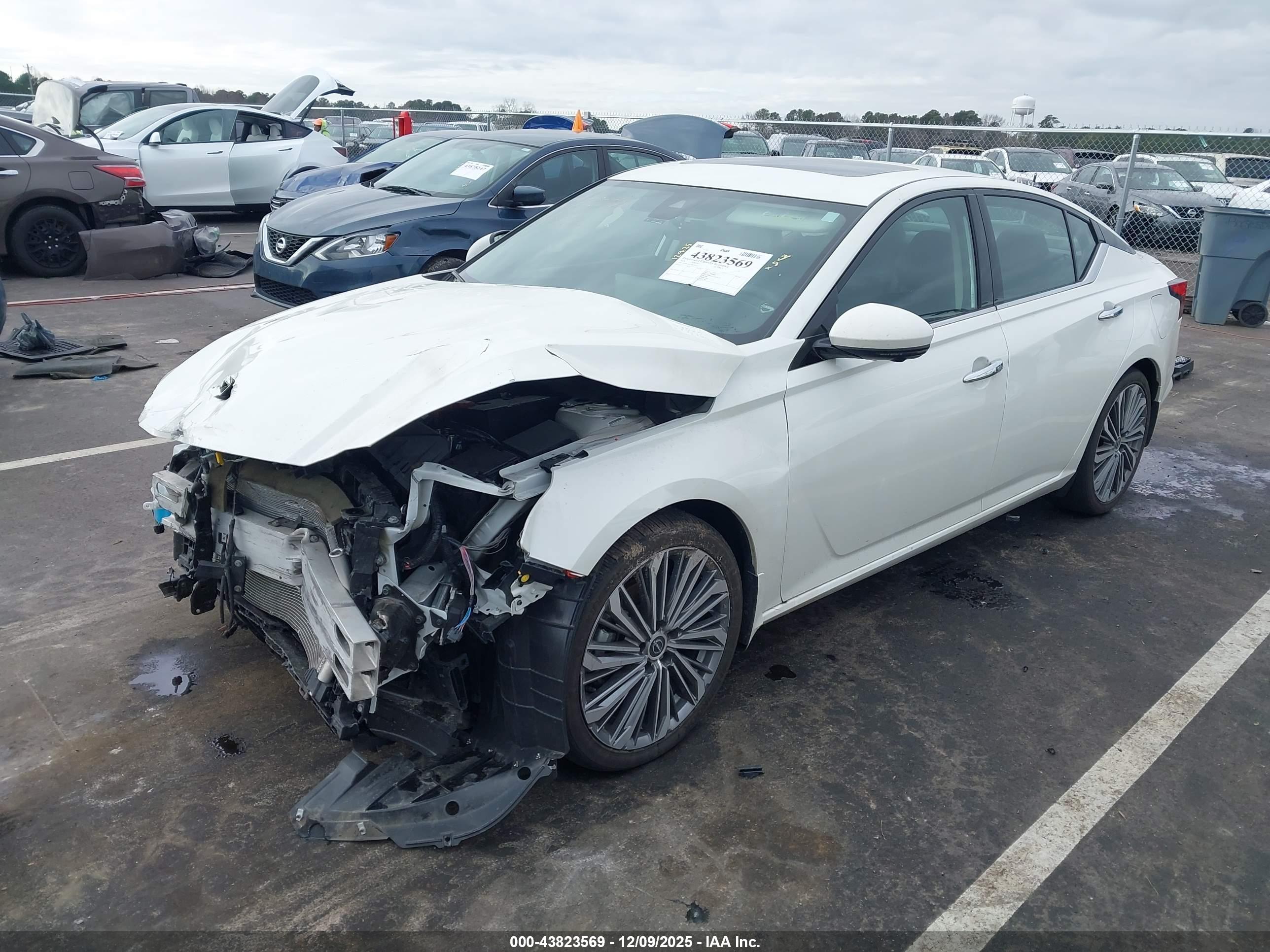 NISSAN ALTIMA image 2