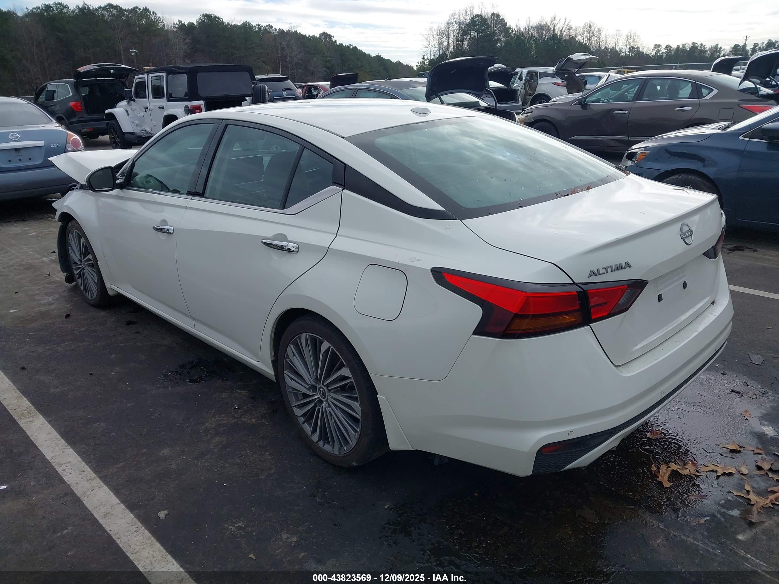 NISSAN ALTIMA image 3